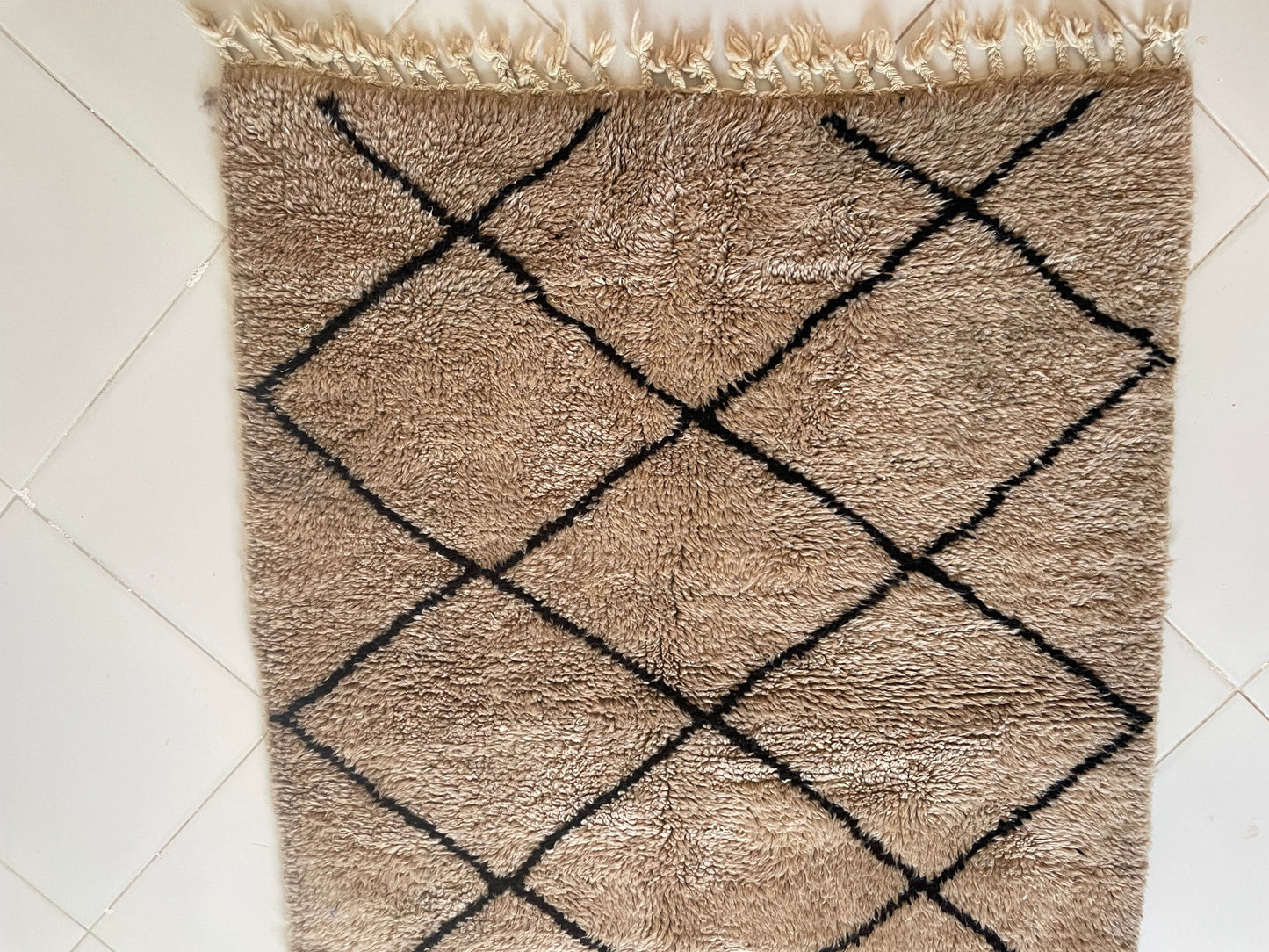 Authentic Moroccan Rugs Handmade Berber Moroccan Rugs Large Rugs for Living Rooms Modern Moroccan Rug Designs size is 150x100 cm