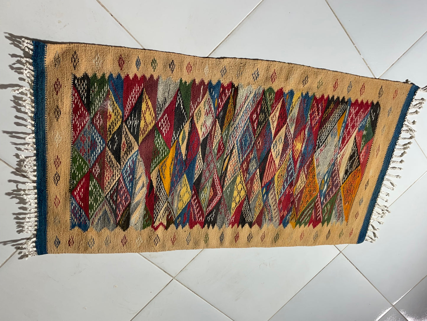 Modern Picasso Art Carpet – 120x70 cm (3.9 x 2.3 ft), Reversible Wool Rug with Artistic Pattern