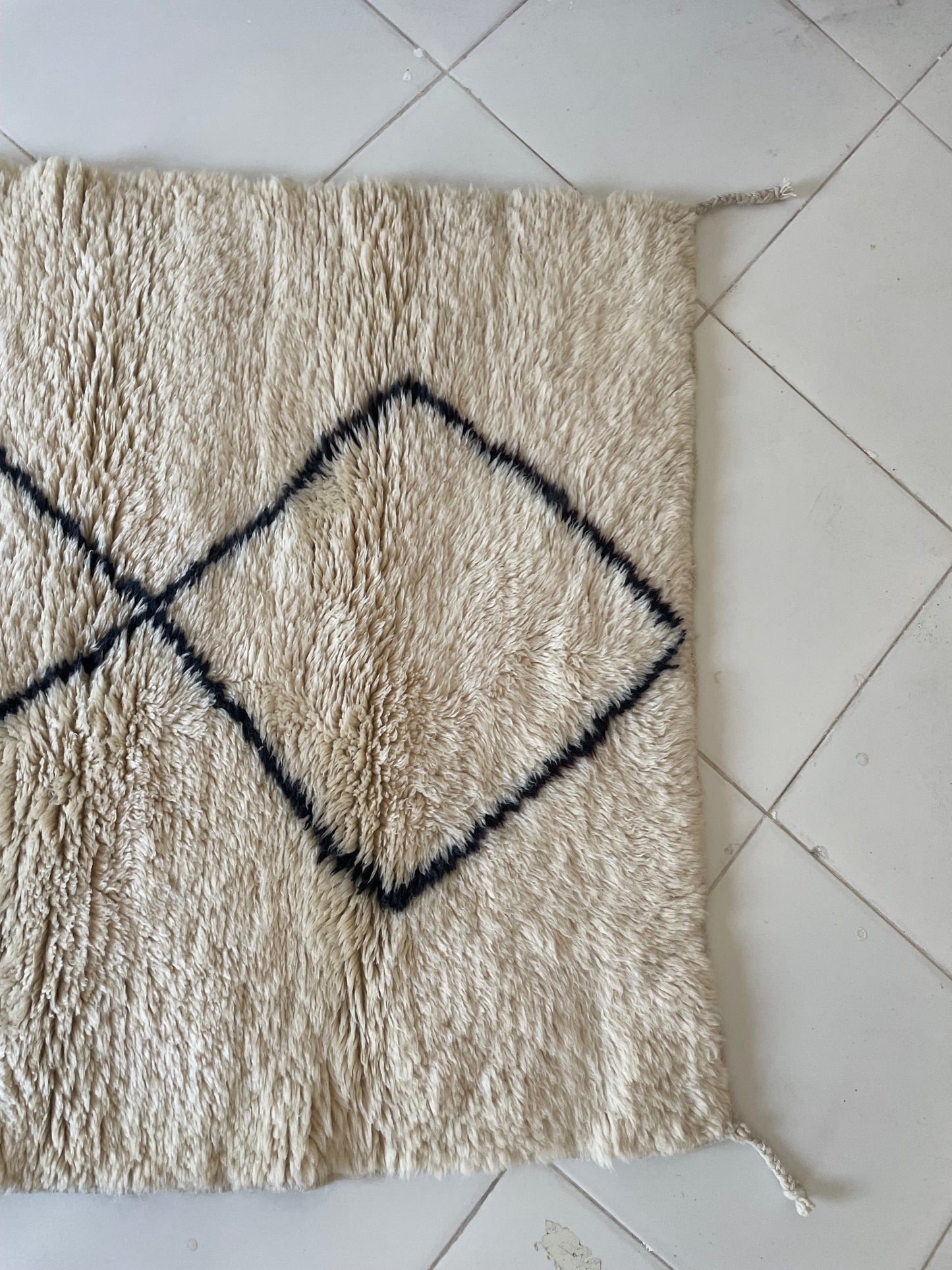 Authentic Moroccan Rugs Handmade Berber Moroccan Rugs Large Rugs for Living Rooms Modern Moroccan Rug Designs size is 150x100 cm