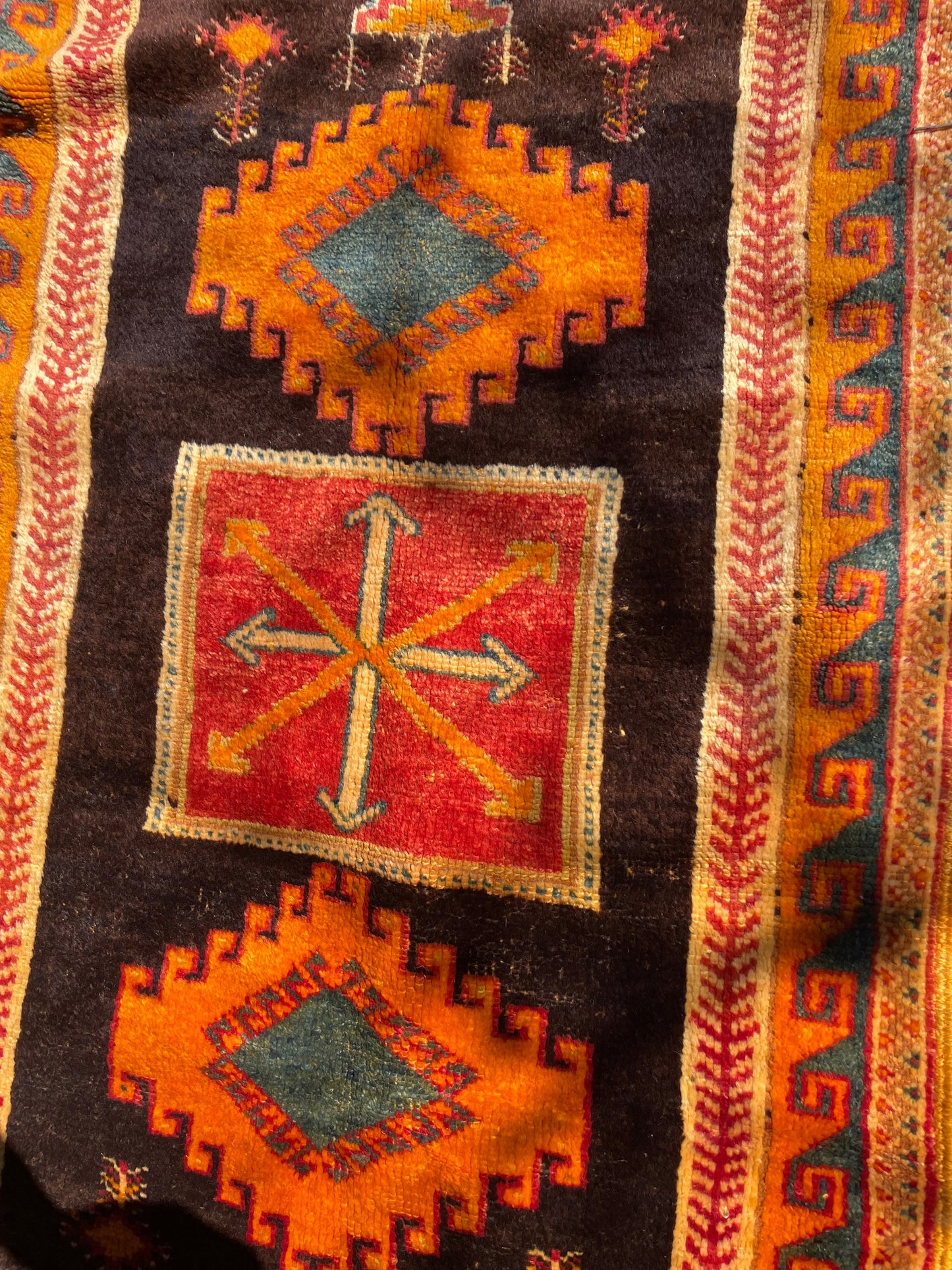 Morocco rugs, vintage handmade wool, this rug online, for sell, Available to ship, 100% wool, Size is 190x100 cm