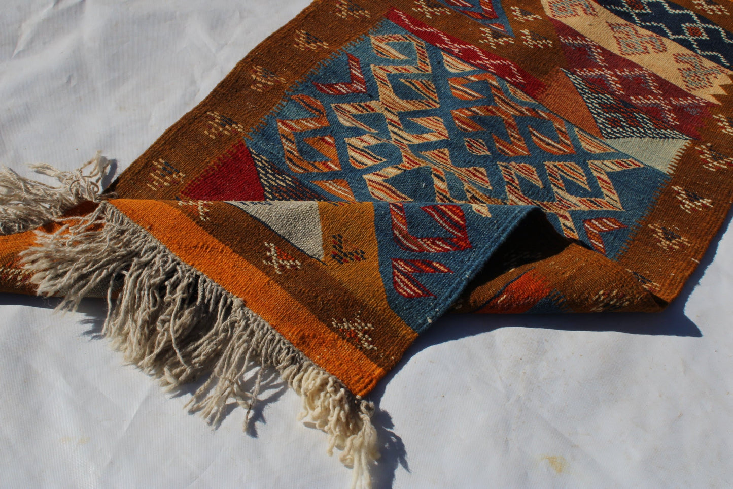 Authentic Moroccan Berber Kilim Rug Picasso Taznakht T63. Handmade tribal rug, expertly woven with traditional craftsmanship 120x060 cm