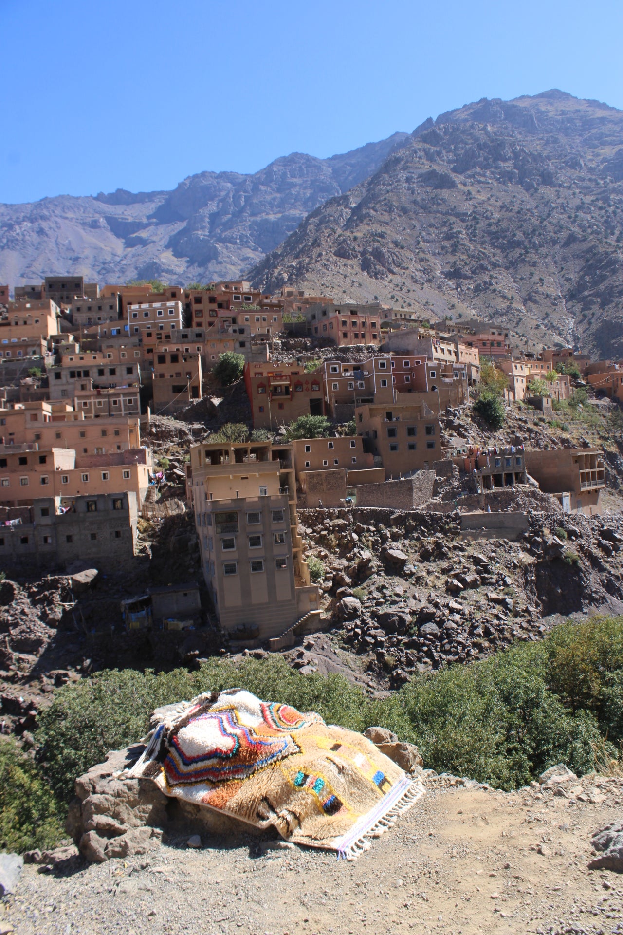 Handmade Azilal Berber Rug – Moroccan Wool Carpet 150x100 cm