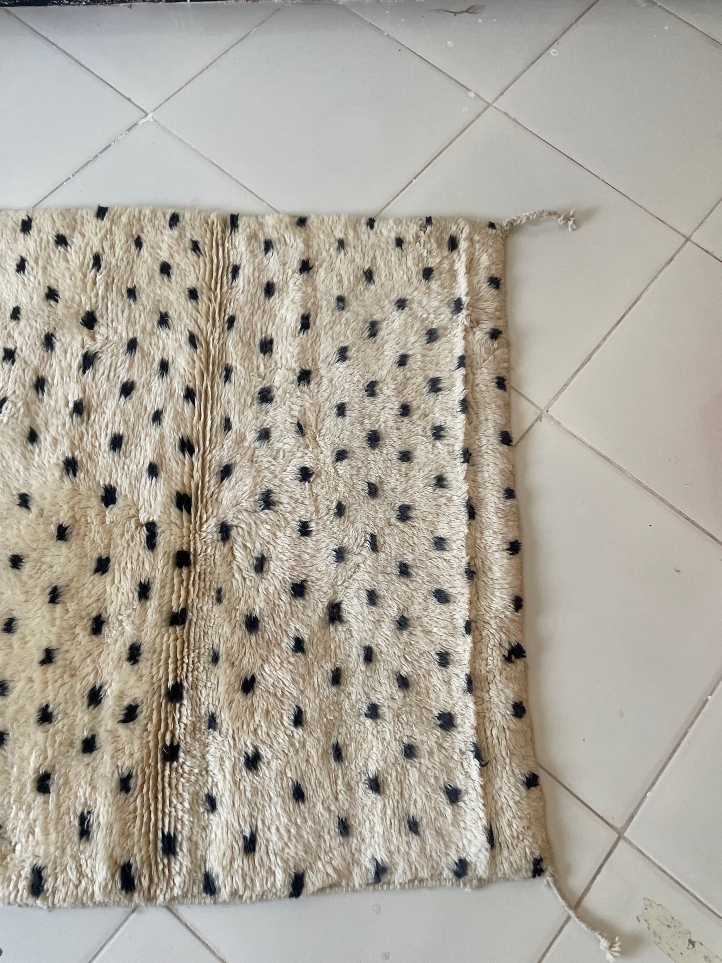 Authentic Moroccan Rugs Handmade Berber Moroccan Rugs Large Rugs for Living Rooms Modern Moroccan Rug Designs size is 150x100 cm