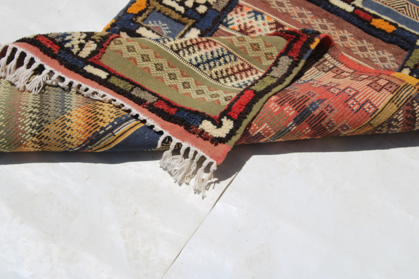 Authentic Glaoui Moroccan Rug – Handwoven Wool Tribal Carpet | Berber Kilim, Tufted & Embroidered
