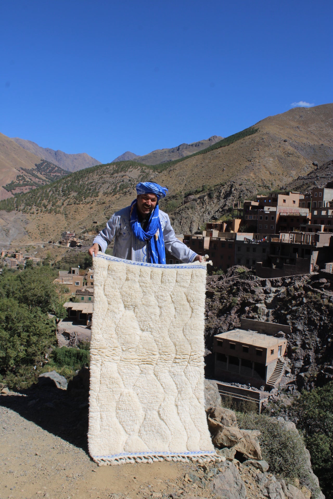 Azilal Rug – No. 3 | Handwoven Moroccan Art Piece (150x100 cm / 5x3.3 ft)