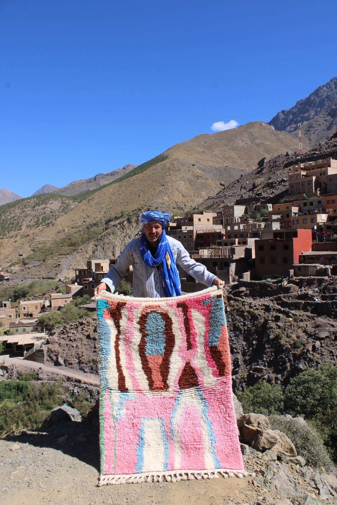 Moroccan Azilal Rug 150x100 cm (5x3 ft) – Handwoven Wool Berber Carpet