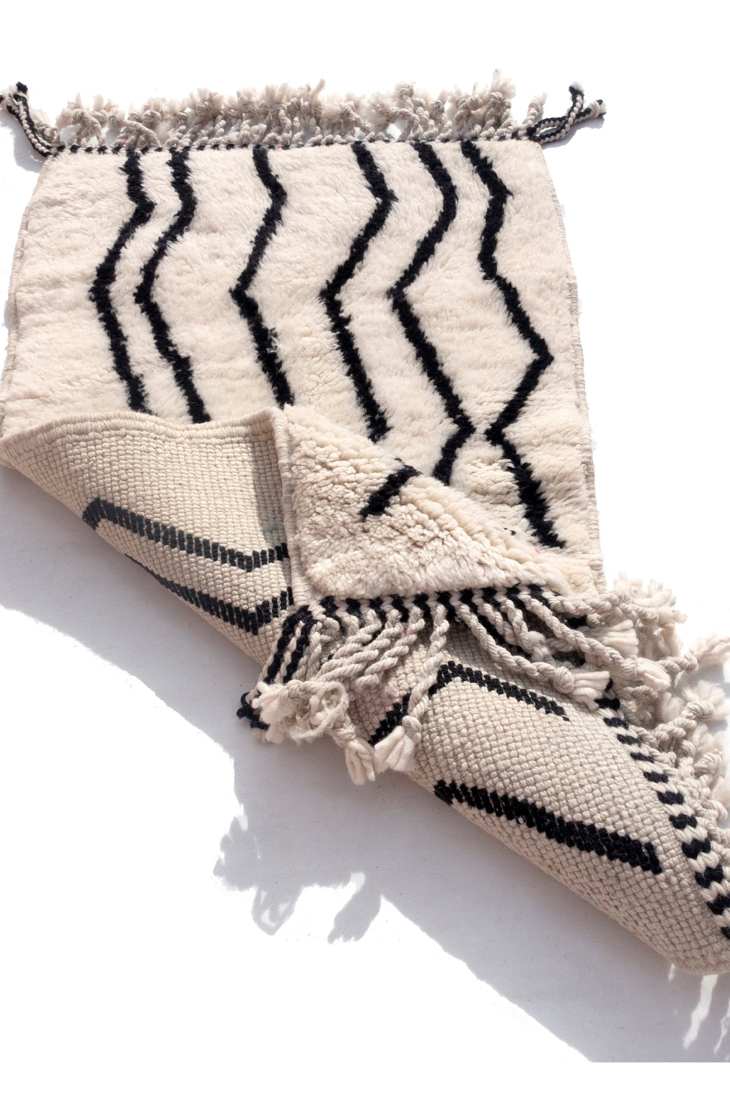 Customizable Beni carpet’s N’1 handmade 100% wool woven in atlas of Morocco area rugs