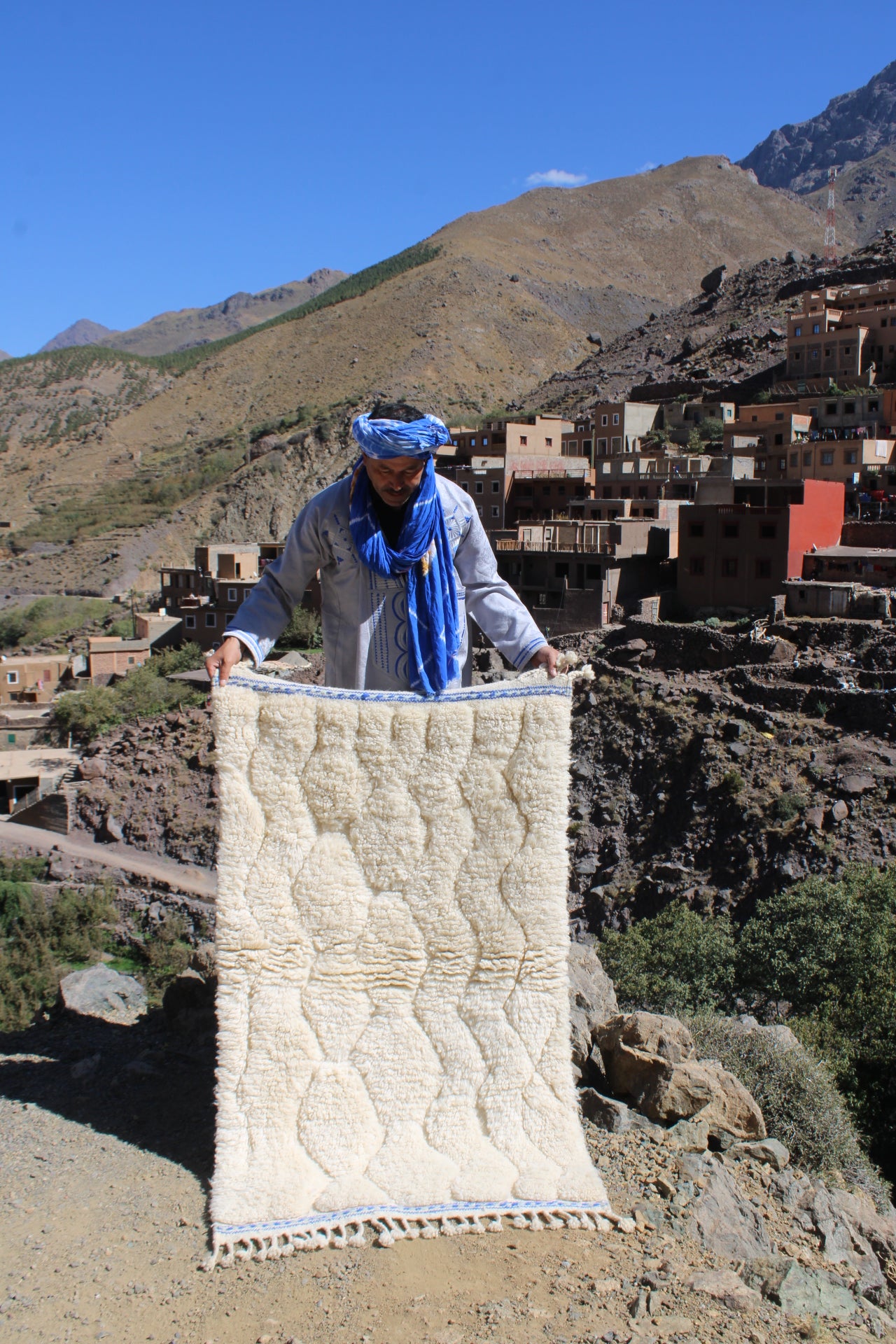 Azilal Rug – No. 3 | Handwoven Moroccan Art Piece (150x100 cm / 5x3.3 ft)