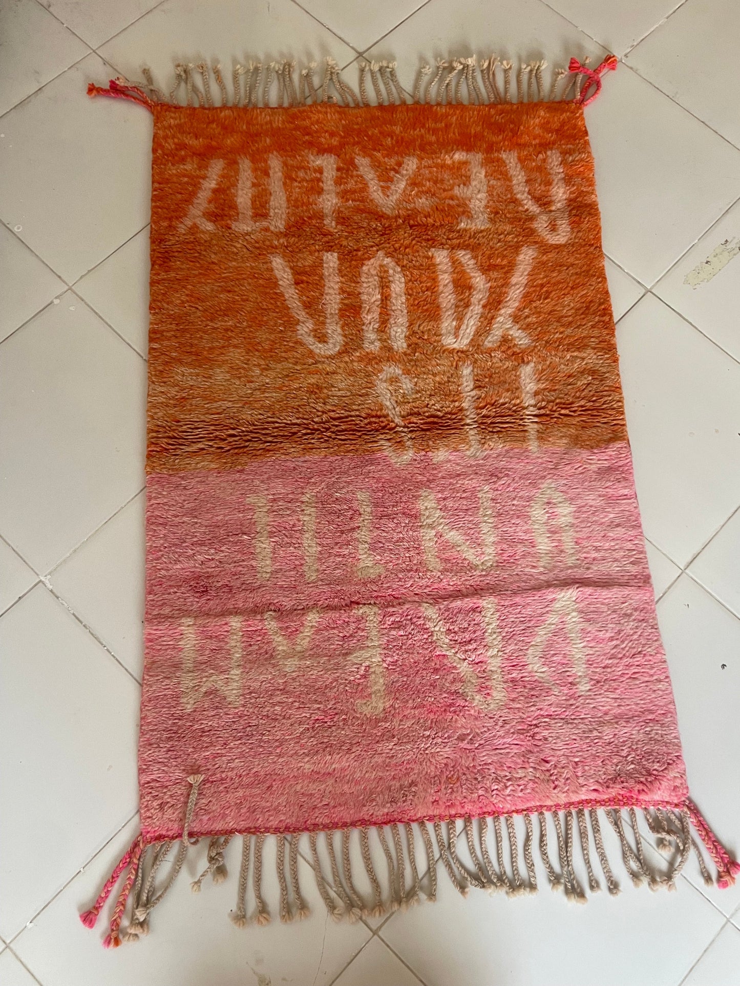 Authentic Moroccan Rugs Handmade Berber Moroccan Rugs Large Rugs for Living Rooms Modern Moroccan Rug Designs size is 150x100 cm