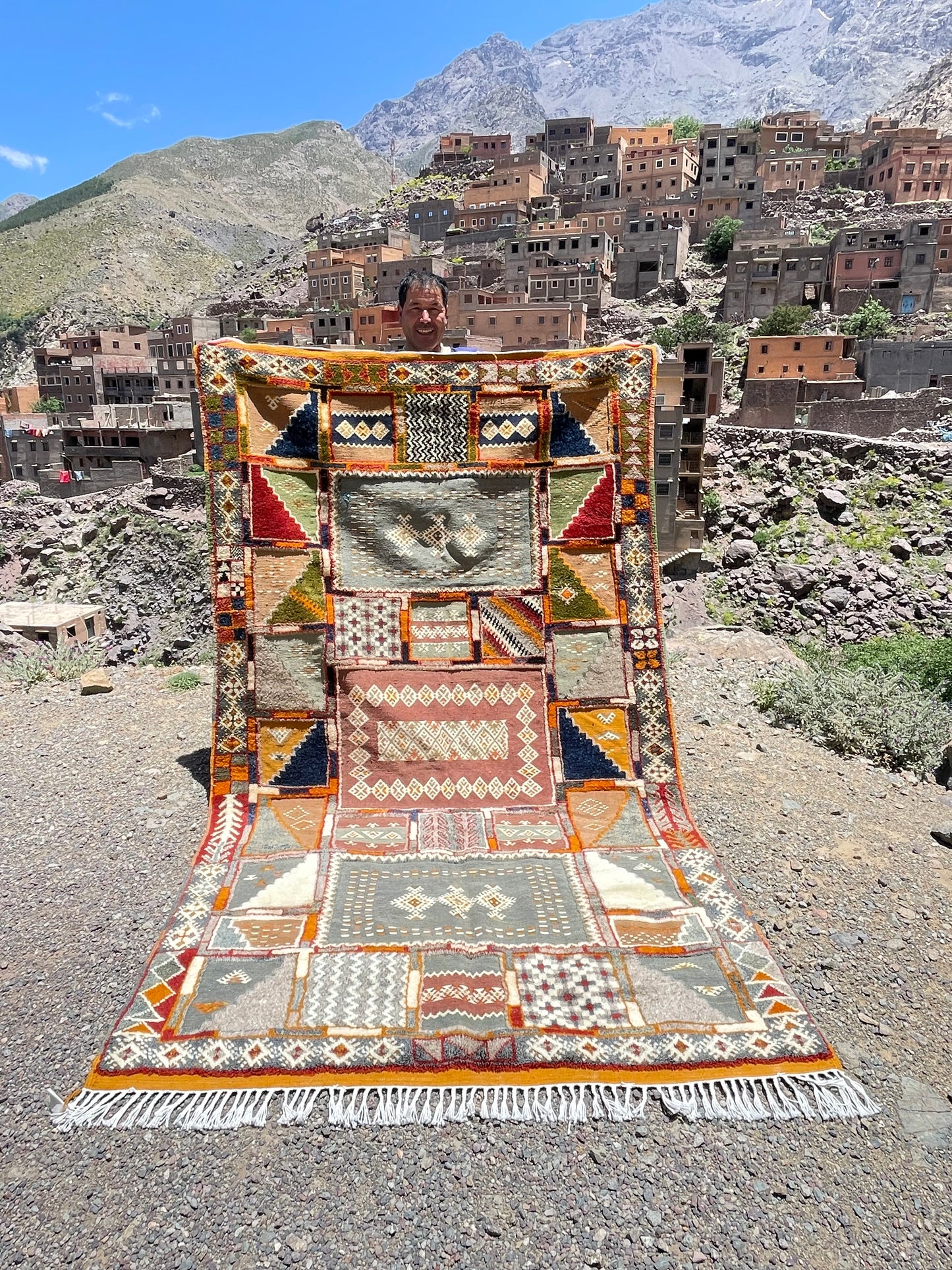 Authentic Glaoui Moroccan Rug – Handwoven Wool Tribal Carpet | Berber Kilim, Tufted & Embroidered