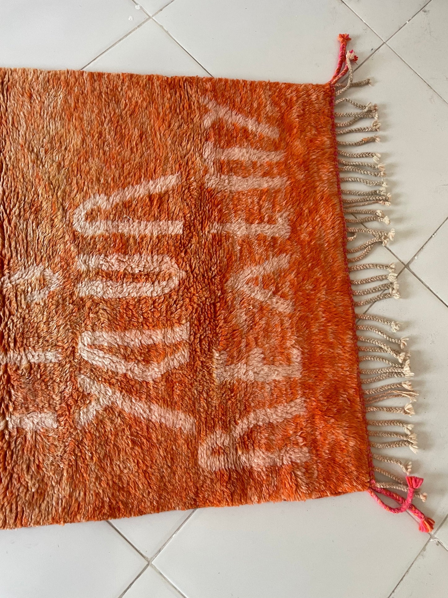 Authentic Moroccan Rugs Handmade Berber Moroccan Rugs Large Rugs for Living Rooms Modern Moroccan Rug Designs size is 150x100 cm
