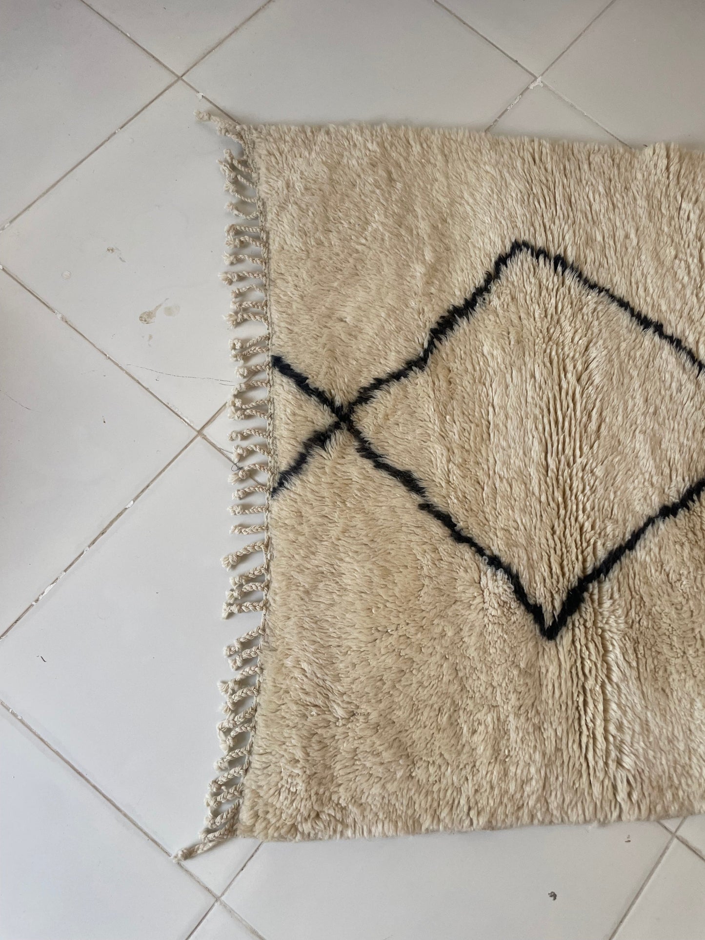 Authentic Moroccan Rugs Handmade Berber Moroccan Rugs Large Rugs for Living Rooms Modern Moroccan Rug Designs size is 150x100 cm