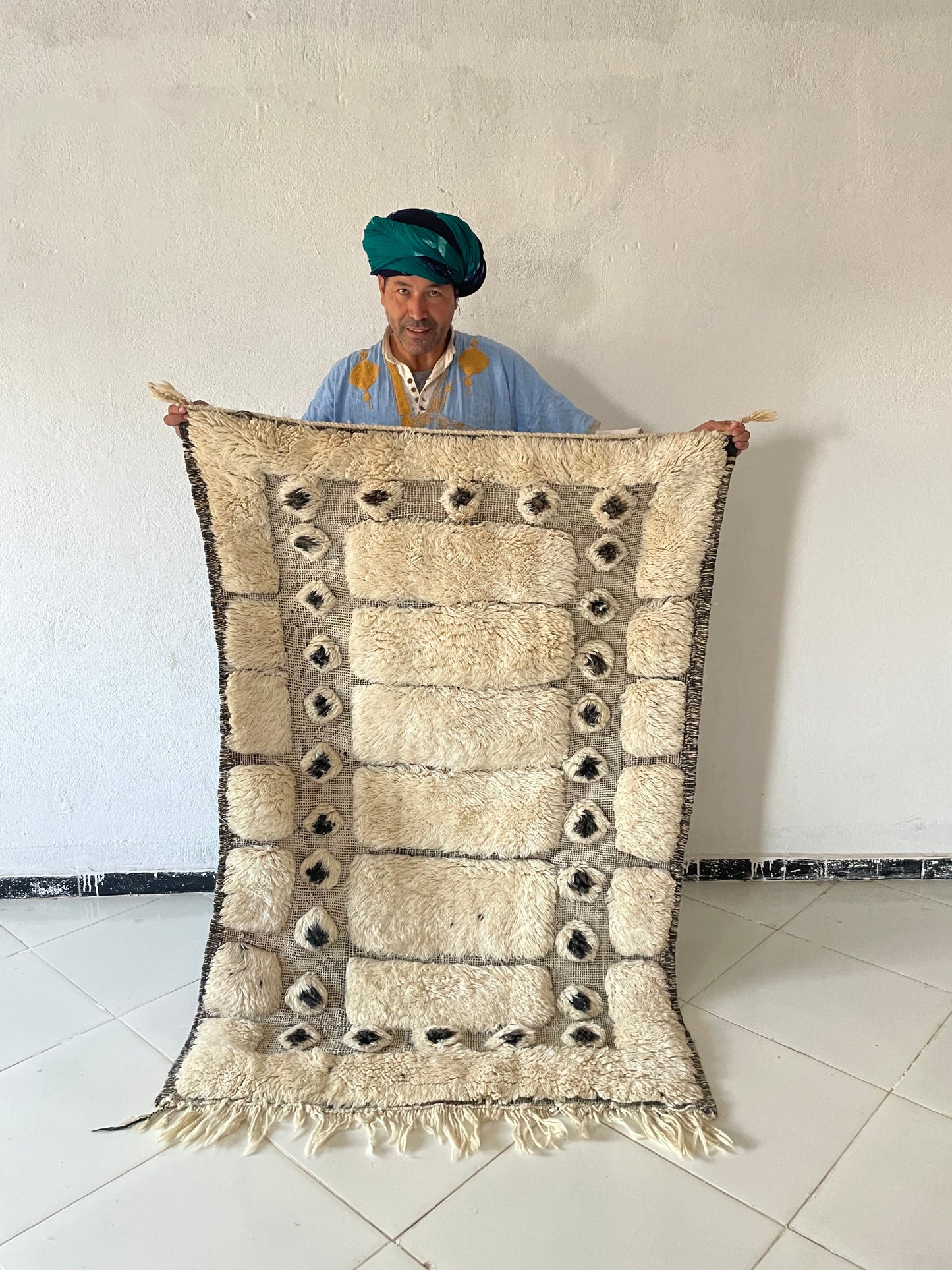 Authentic Moroccan Rugs Handmade Berber Moroccan Rugs Large Rugs for Living Rooms Modern Moroccan Rug Designs size is 150x100 cm