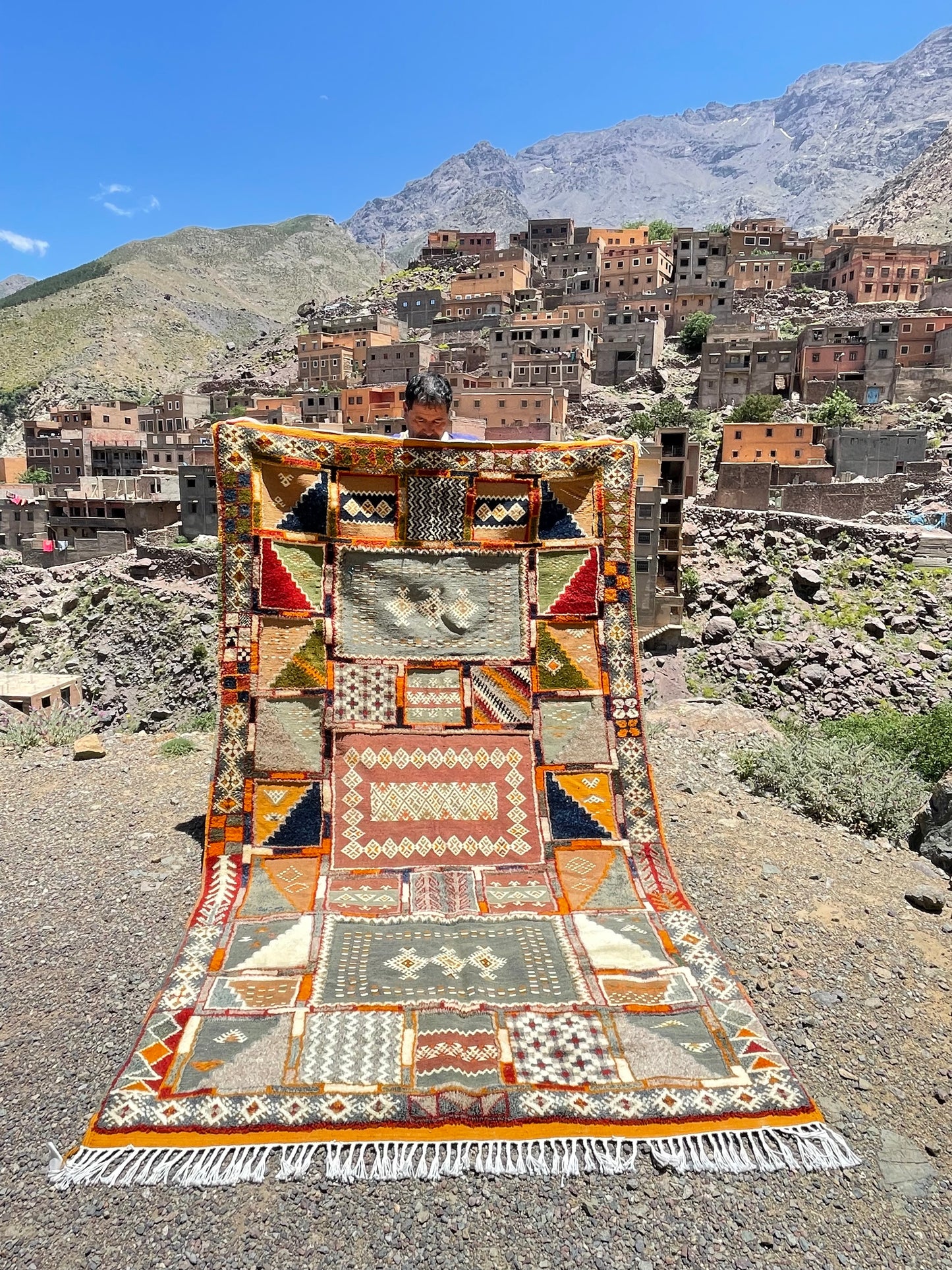Authentic Glaoui Moroccan Rug – Handwoven Wool Tribal Carpet | Berber Kilim, Tufted & Embroidered