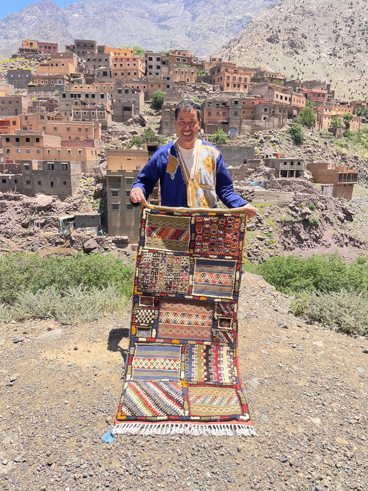Authentic Glaoui Moroccan Rug – Handwoven Wool Tribal Carpet | Berber Kilim, Tufted & Embroidered