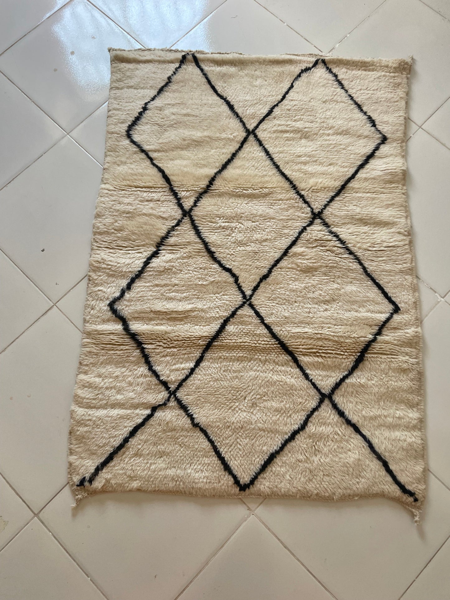 Authentic Moroccan Rugs Handmade Berber Moroccan Rugs Large Rugs for Living Rooms Modern Moroccan Rug Designs size is 150x100 cm