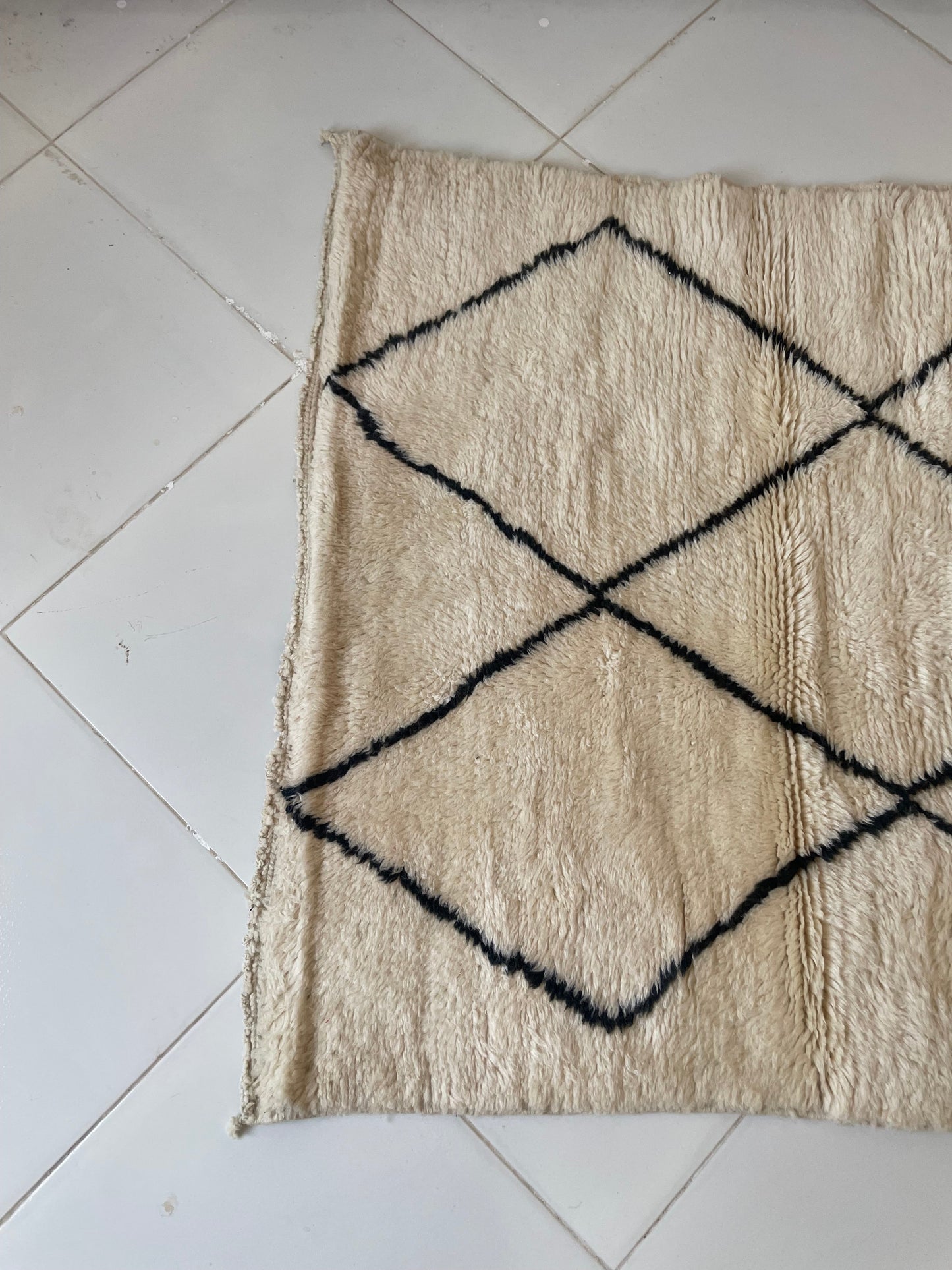 Authentic Moroccan Rugs Handmade Berber Moroccan Rugs Large Rugs for Living Rooms Modern Moroccan Rug Designs size is 150x100 cm