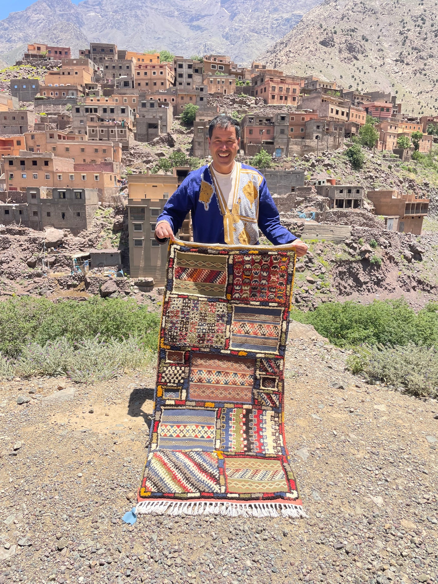 Authentic Glaoui Moroccan Rug – Handwoven Wool Tribal Carpet | Berber Kilim, Tufted & Embroidered