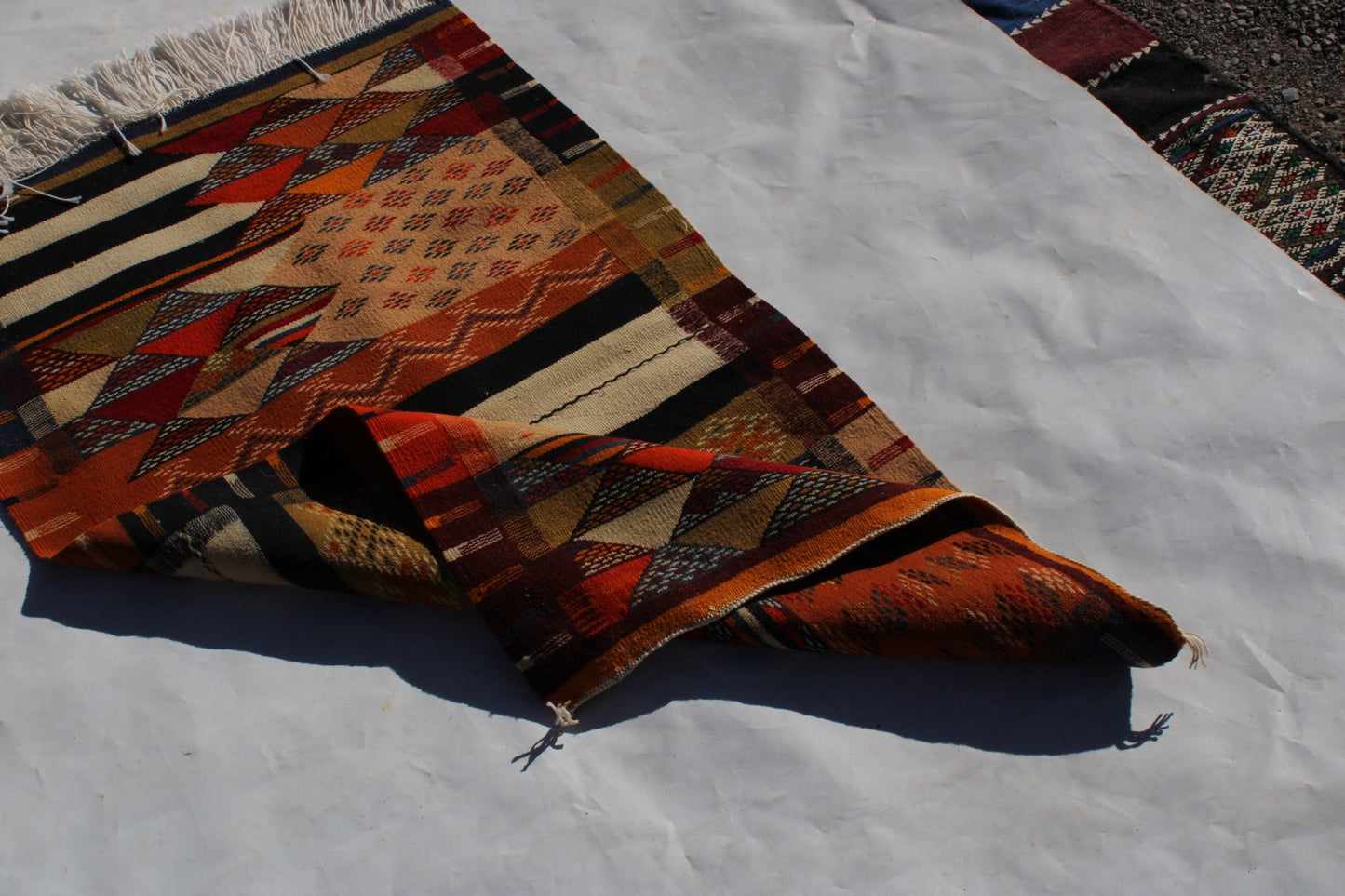 Authentic Moroccan Berber Kilim Rug Picasso Taznakht T63. Handmade tribal rug, expertly woven with traditional craftsmanship 120x060 cm