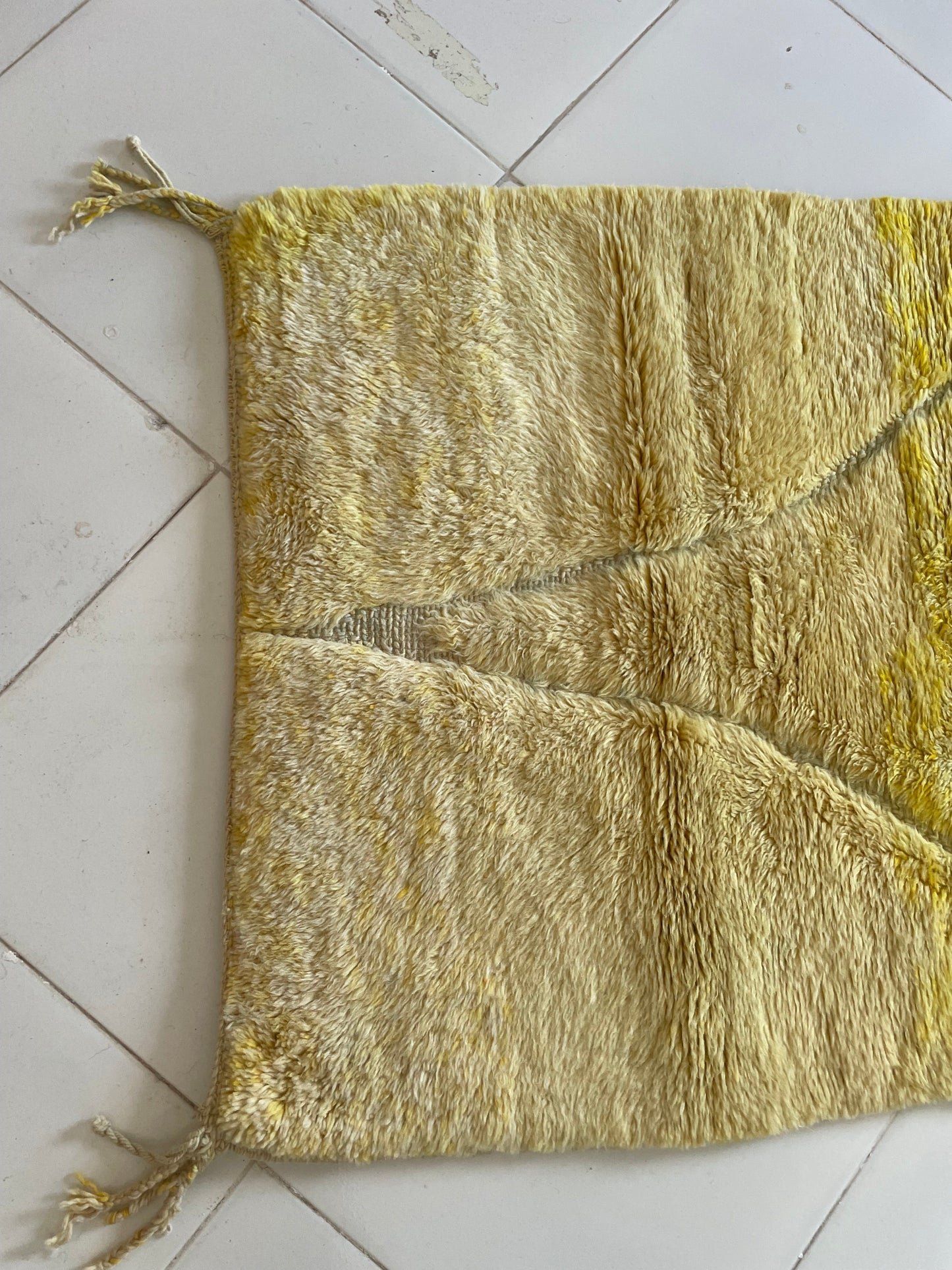 Authentic Moroccan Rugs Handmade Berber Moroccan Rugs Large Rugs for Living Rooms Modern Moroccan Rug Designs size is 150x100 cm