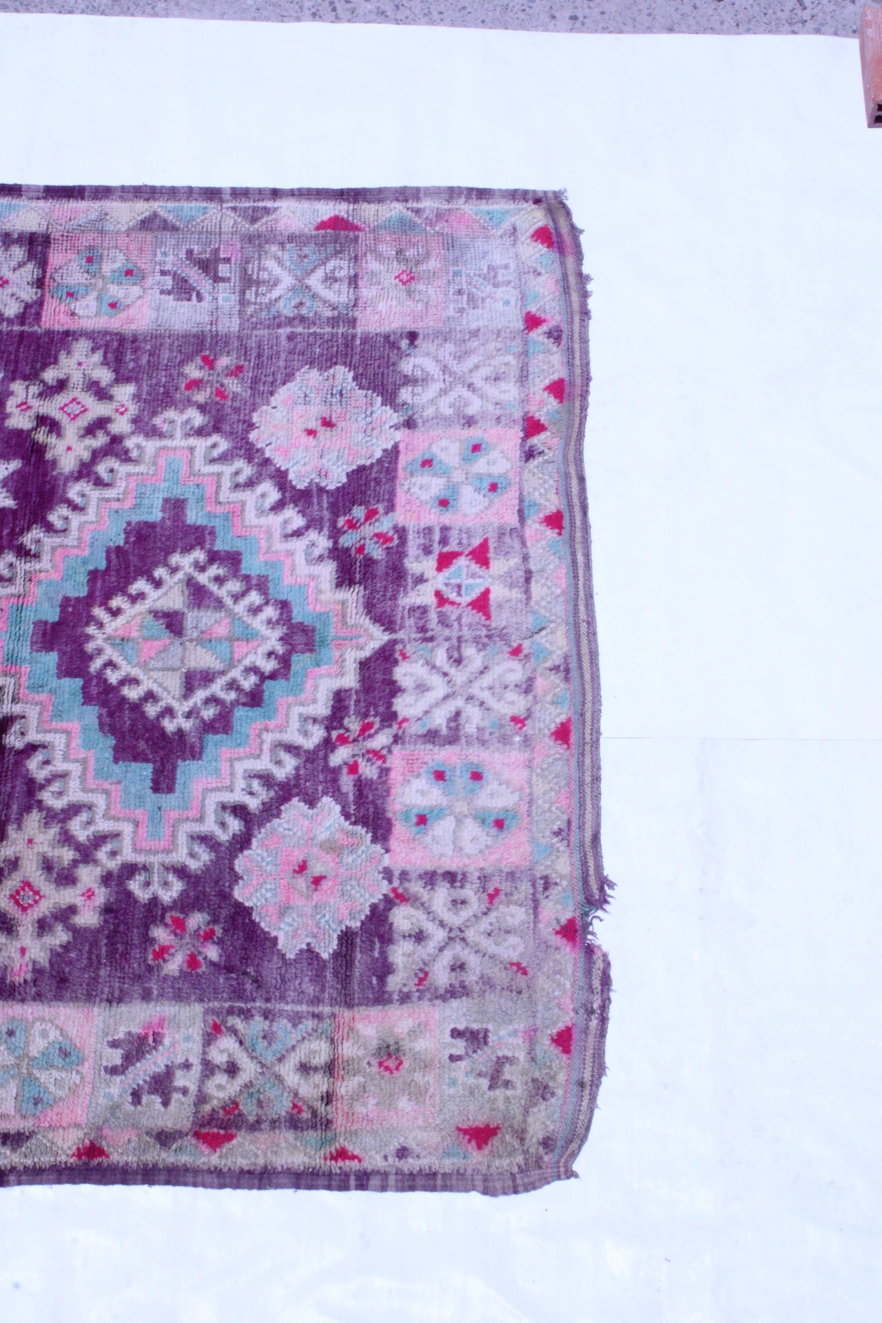 Handmade Berber Rugs Cozy & Cultural: Moroccan Picks Vintage Moroccan Treasures