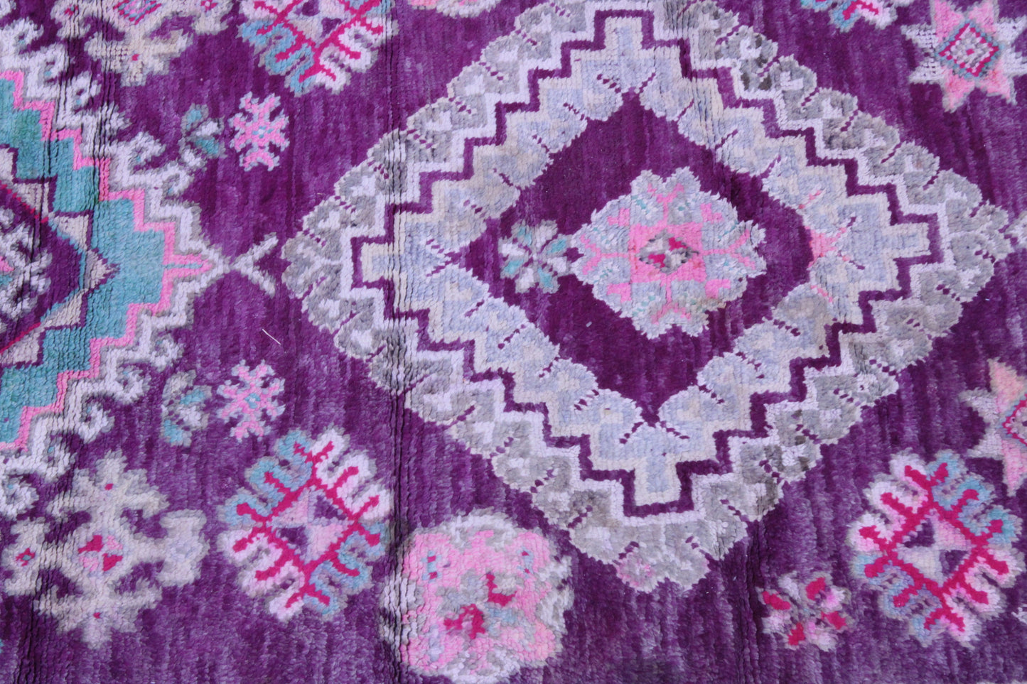 Handmade Berber Rugs Cozy & Cultural: Moroccan Picks Vintage Moroccan Treasures