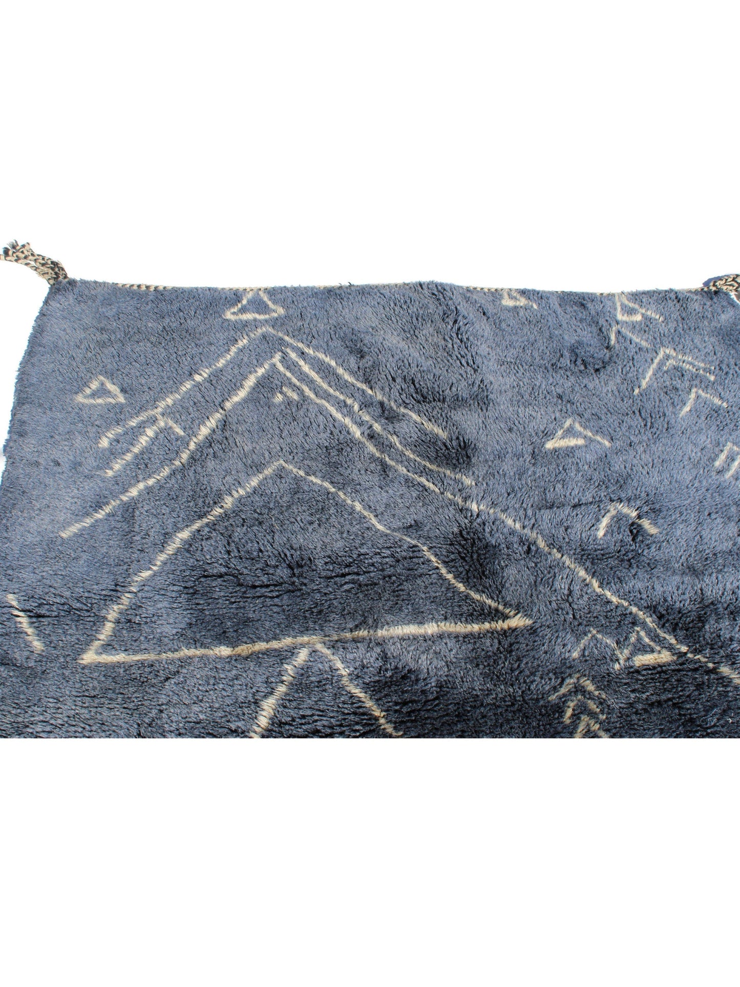 Rug Reverie: Discover the Magic of Moroccan Beni Ourain Elegance"
