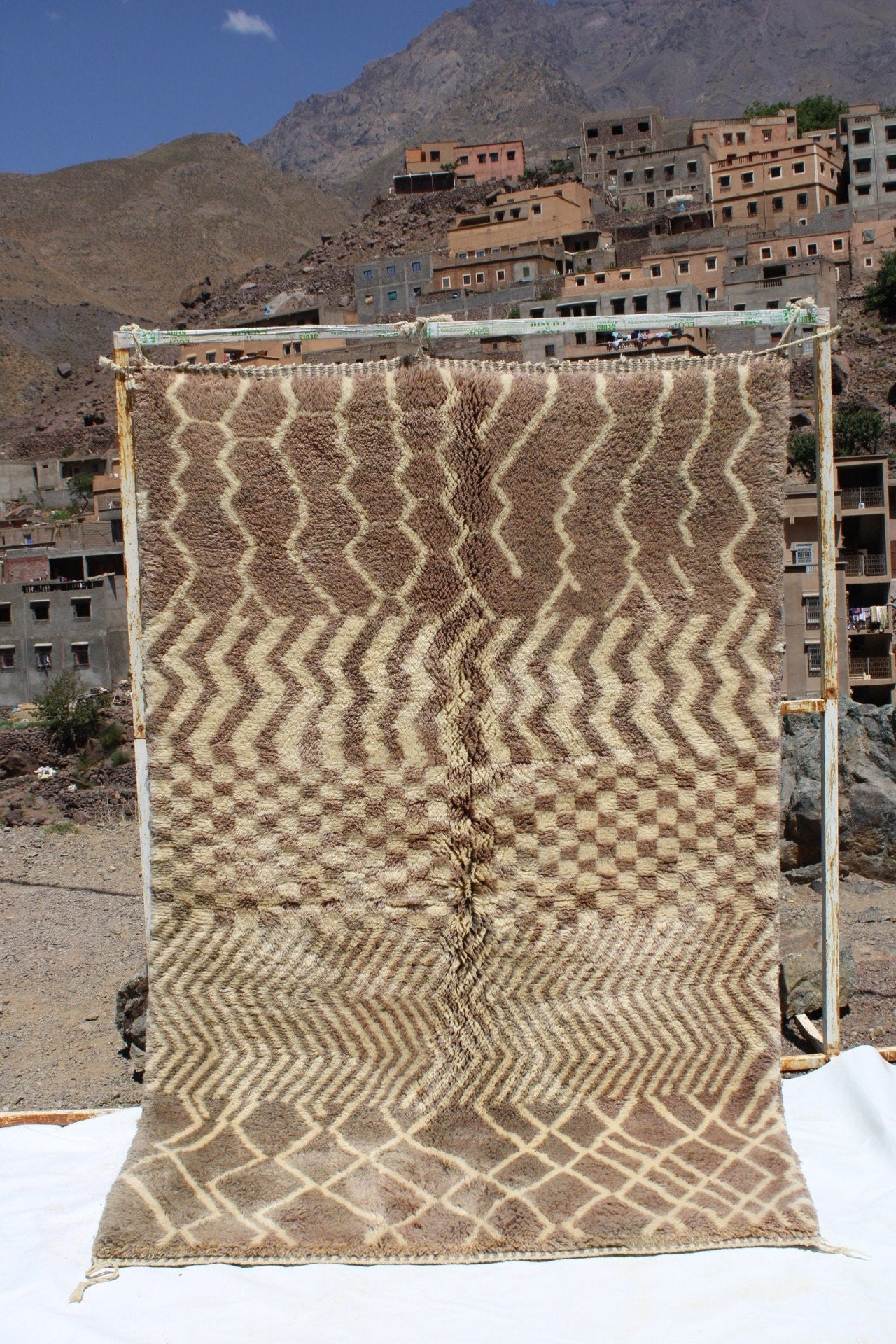 Beni Ourain Wool Rugs - Handcrafted Moroccan Treasures" size is 250x157 cm