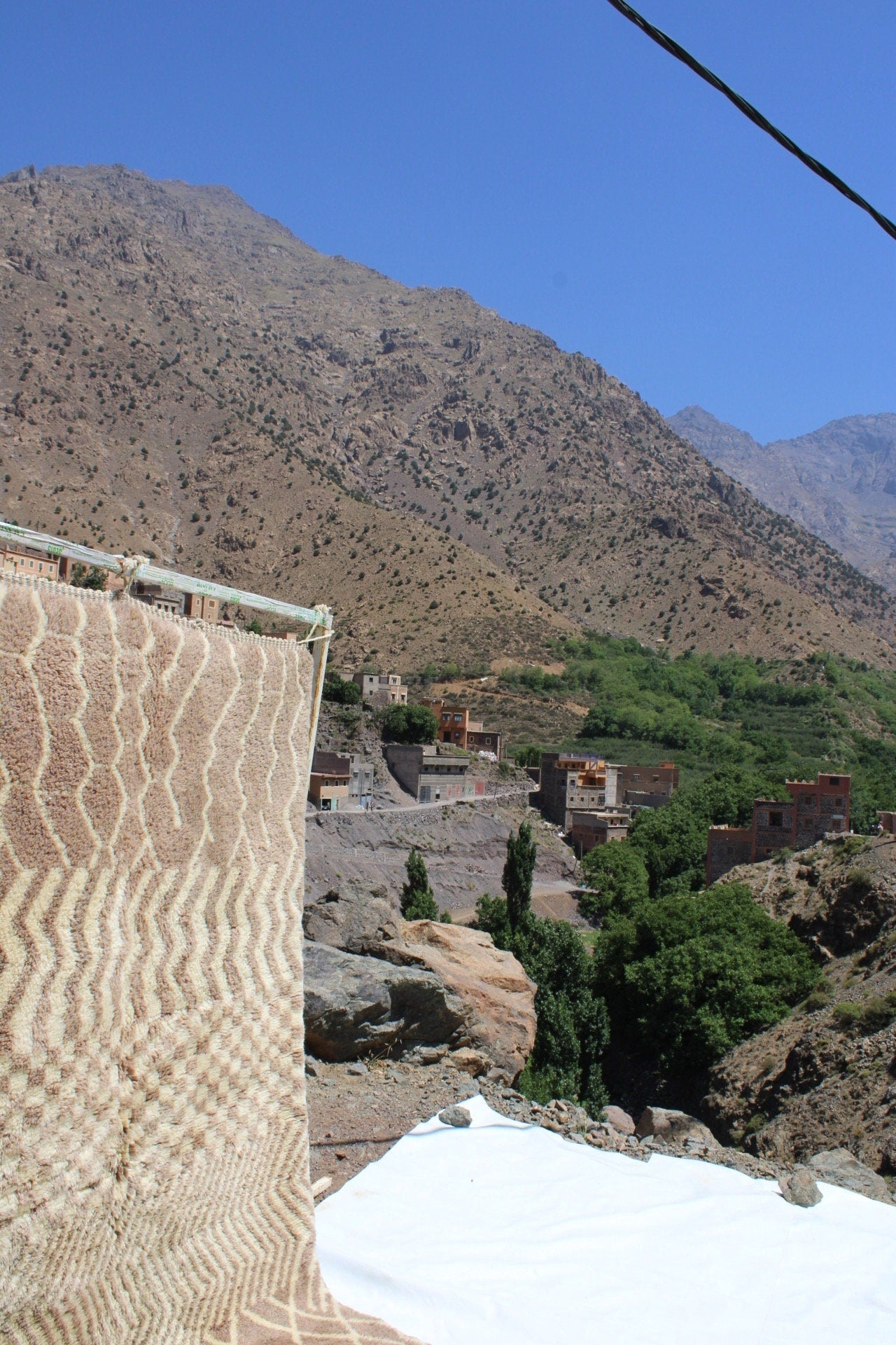 Beni Ourain Wool Rugs - Handcrafted Moroccan Treasures" size is 250x157 cm