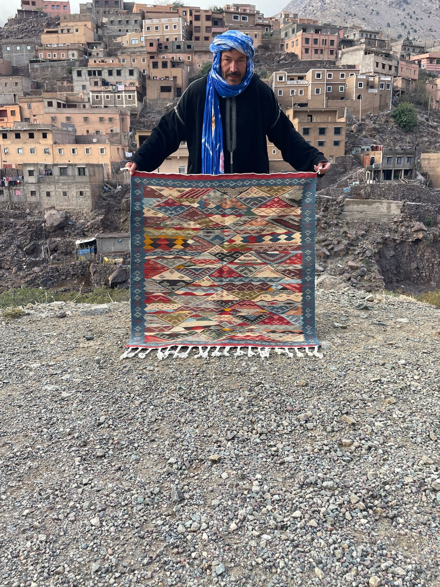 Modern Picasso Rug – 100x100 cm, High-Quality Wool, Artistic Abstract Pattern with Braided Fringes