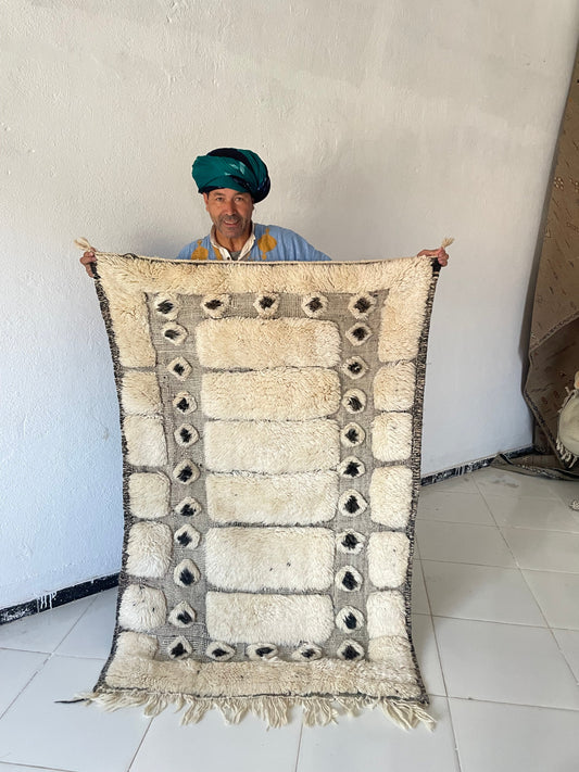 Authentic Moroccan Rugs Handmade Berber Moroccan Rugs Large Rugs for Living Rooms Modern Moroccan Rug Designs size is 150x100 cm