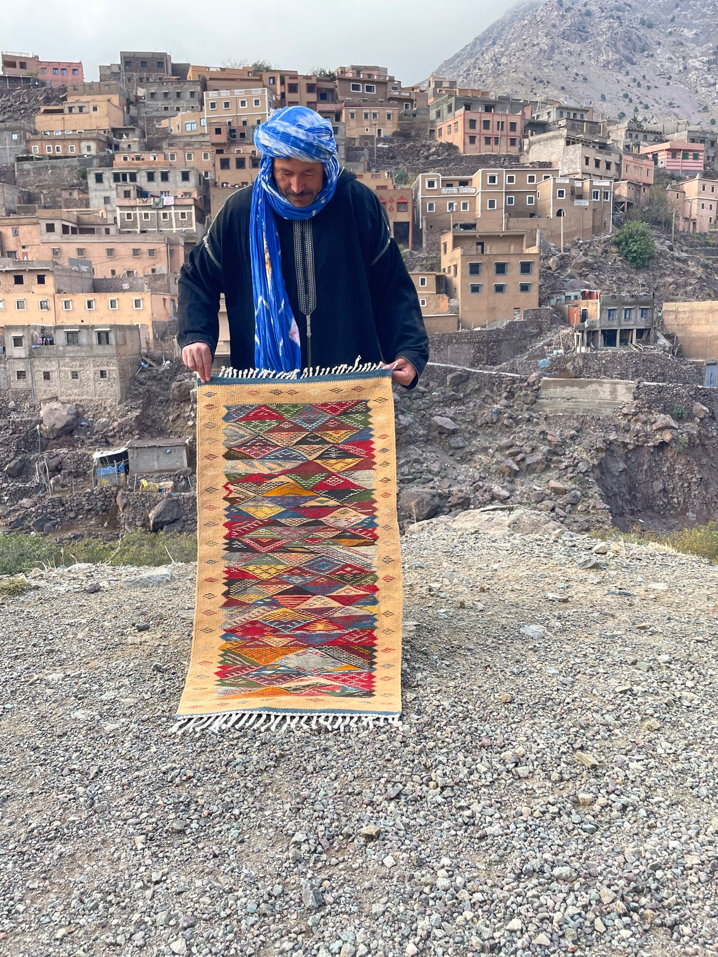 Modern Picasso Art Carpet – 120x70 cm (3.9 x 2.3 ft), Reversible Wool Rug with Artistic Pattern