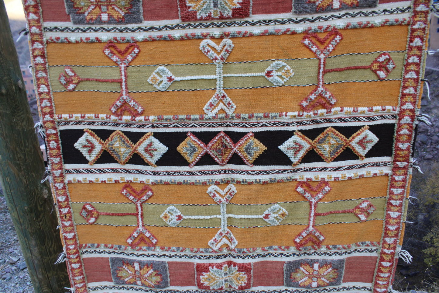 Glaoui Moroccan Rug – 4.26 ft × 6.56 ft (130 × 200 cm) – Handwoven Berber Wool Carpet