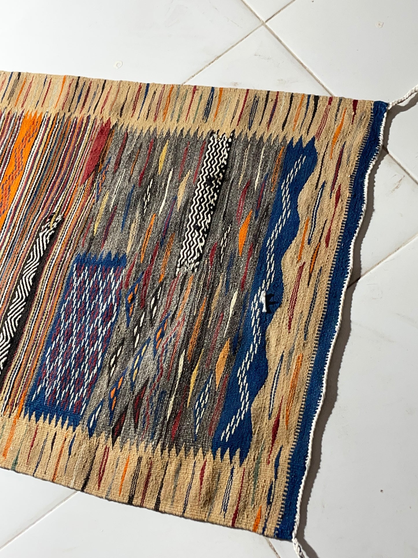 Picasso-Inspired Wool Rug – 120x70 cm (3.9 x 2.3 ft), Abstract Handwoven Design with Braided Fringe