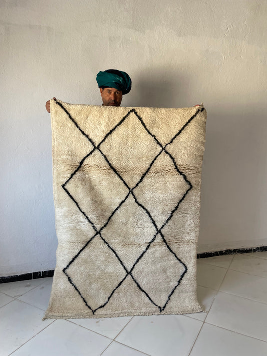 Authentic Moroccan Rugs Handmade Berber Moroccan Rugs Large Rugs for Living Rooms Modern Moroccan Rug Designs size is 150x100 cm