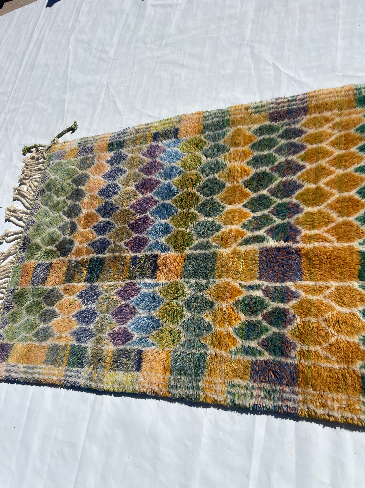 Beni colors carpet woven in atla mountain Berber rug, carpets Berber, wool rugs, 100%wool, size is 160x100 cm in stock