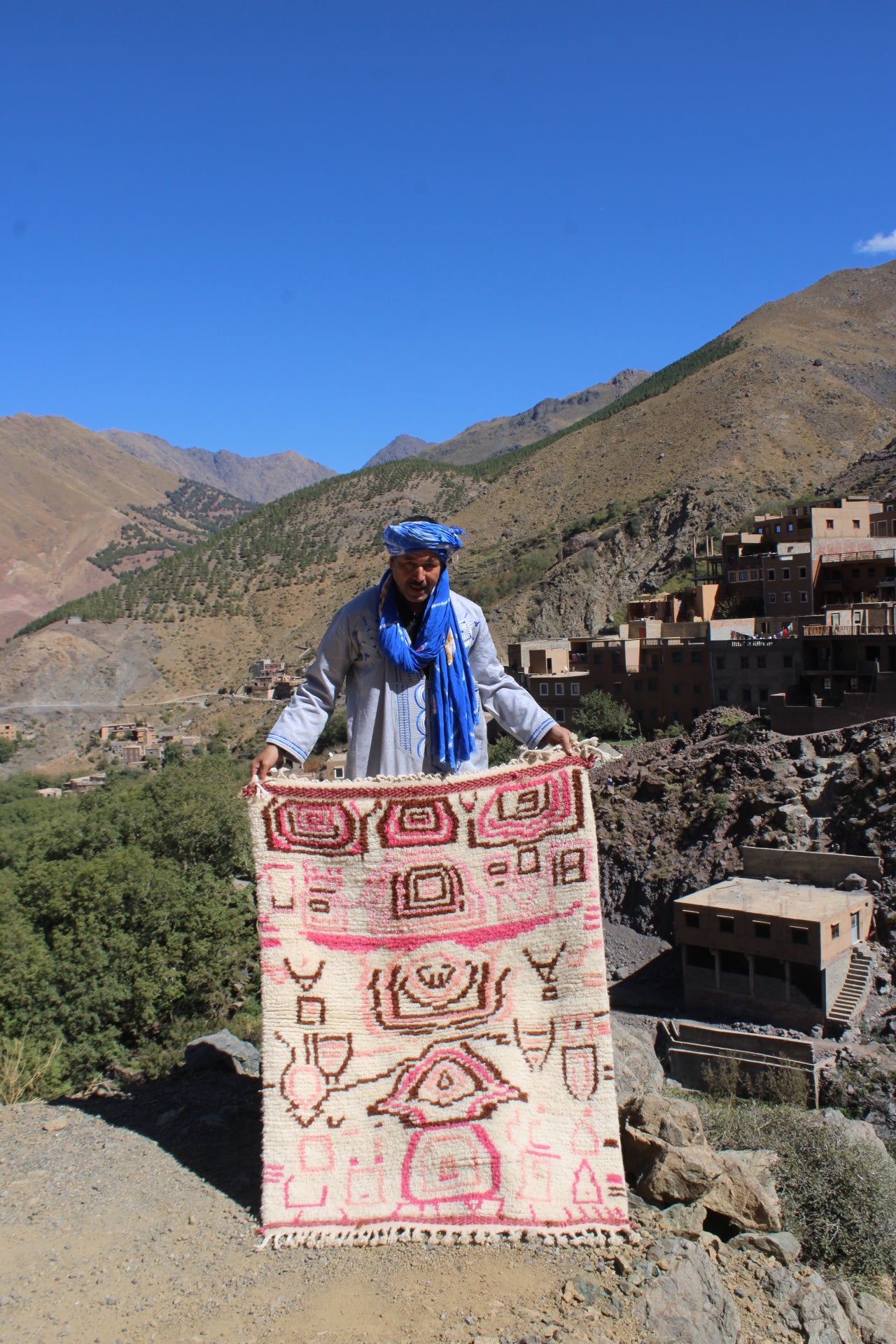 Moroccan Azilal Wool Rug 150x100 cm – Handmade Berber Design