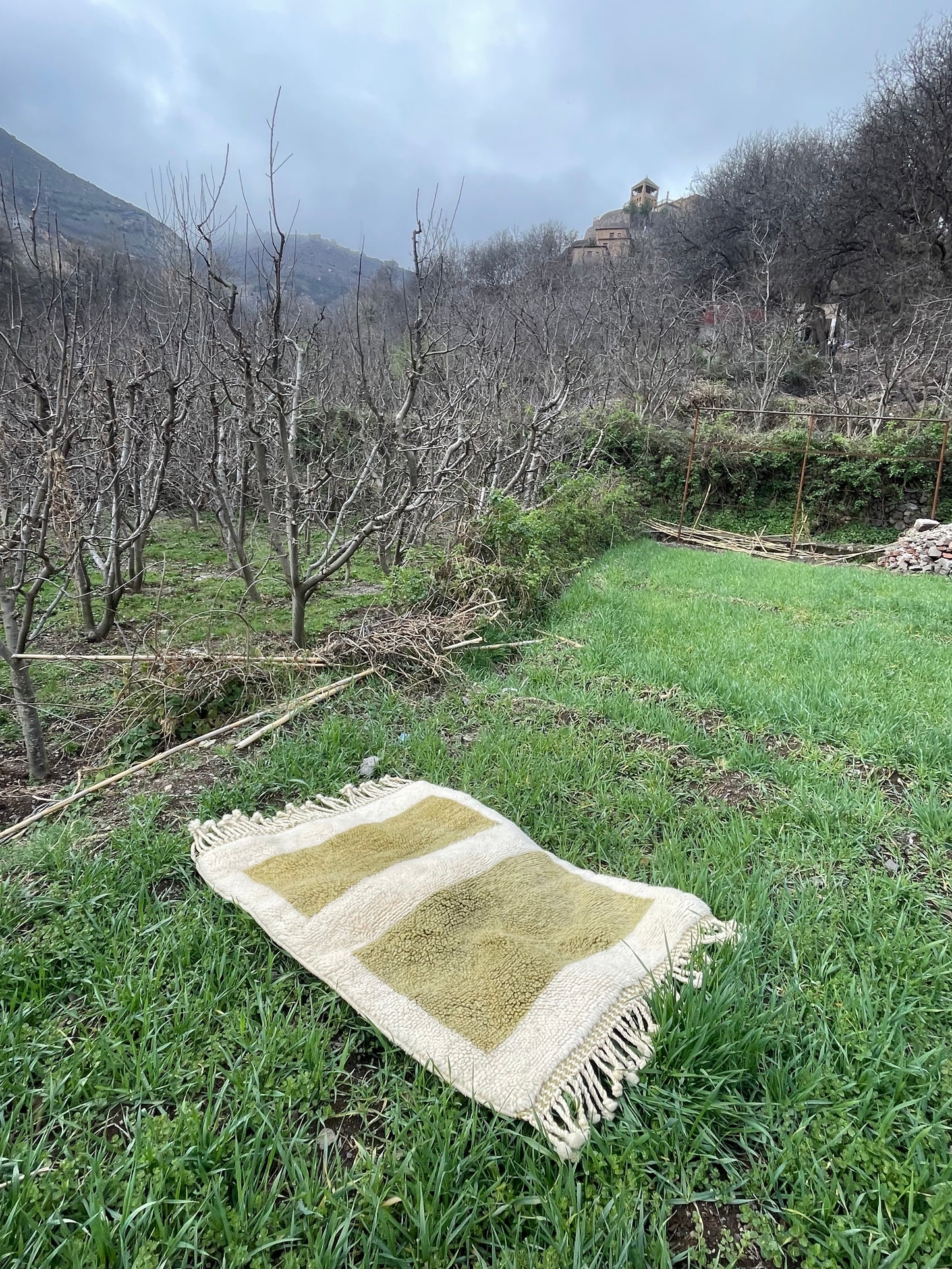 Handwoven Beni Ourain Rug – 100% Wool, Authentic Moroccan Berber Carpet available to ship size 105x77 cm