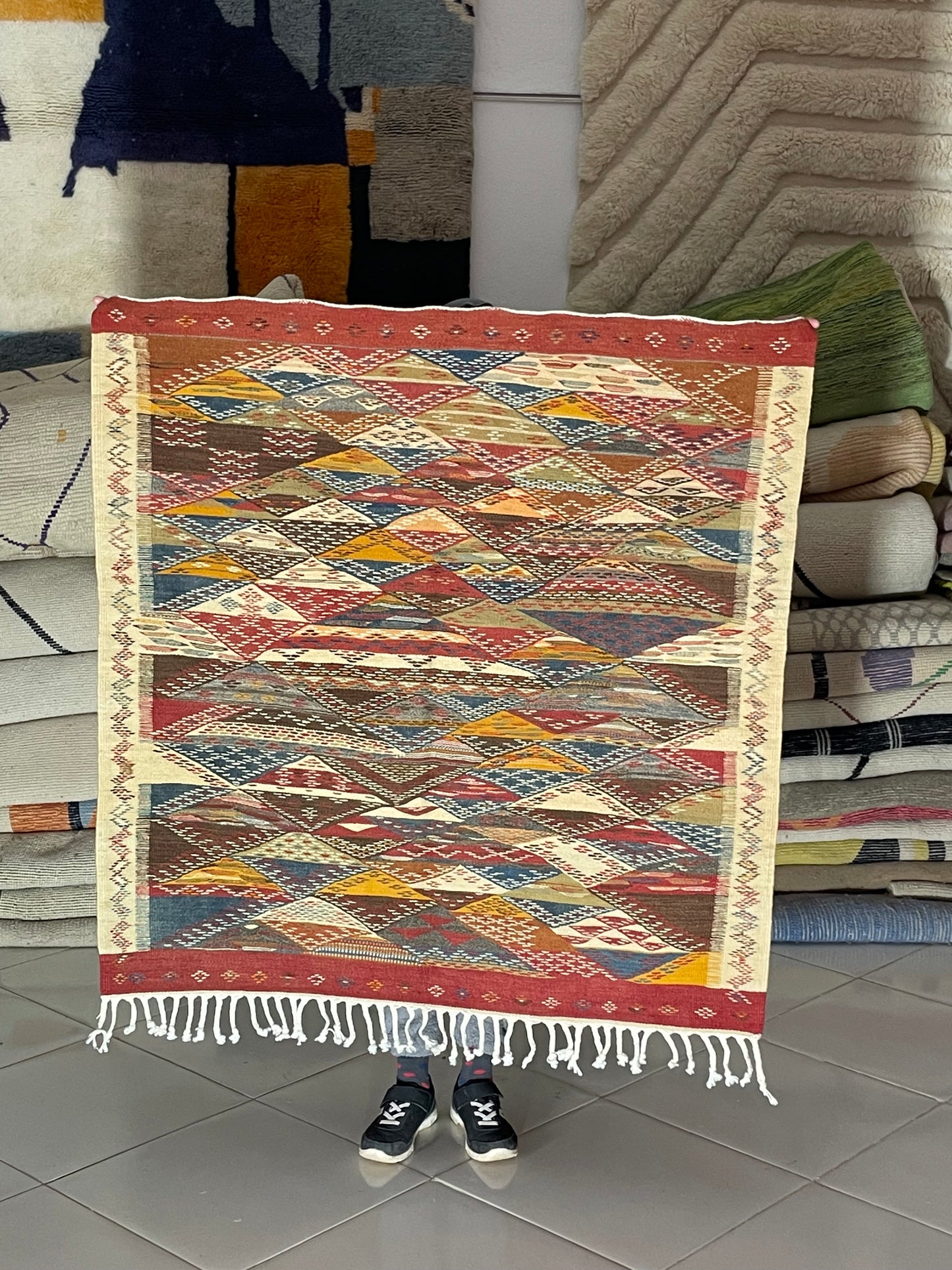 Picasso-Inspired Wool Carpet – 100x100 cm (3.3x3.3 ft), Abstract Design with Braided Fringe