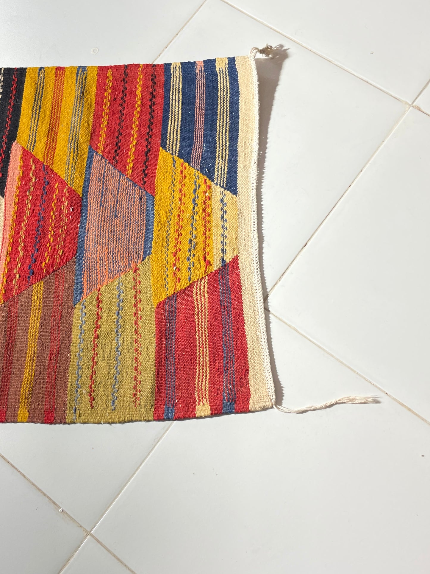 Handwoven Berber Kilim Rug – Picasso Inspired Design | 120x100 cm