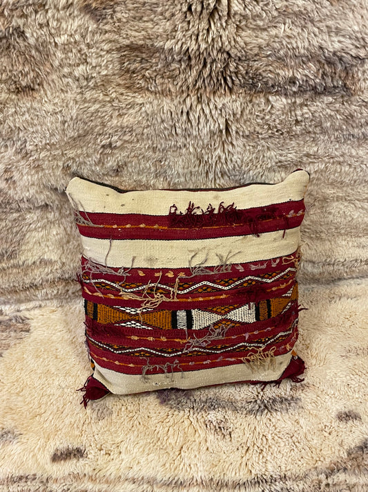 Handwoven Berber Wool Pillow – Authentic Moroccan Craftsmanship size 50x50 cm available to ship