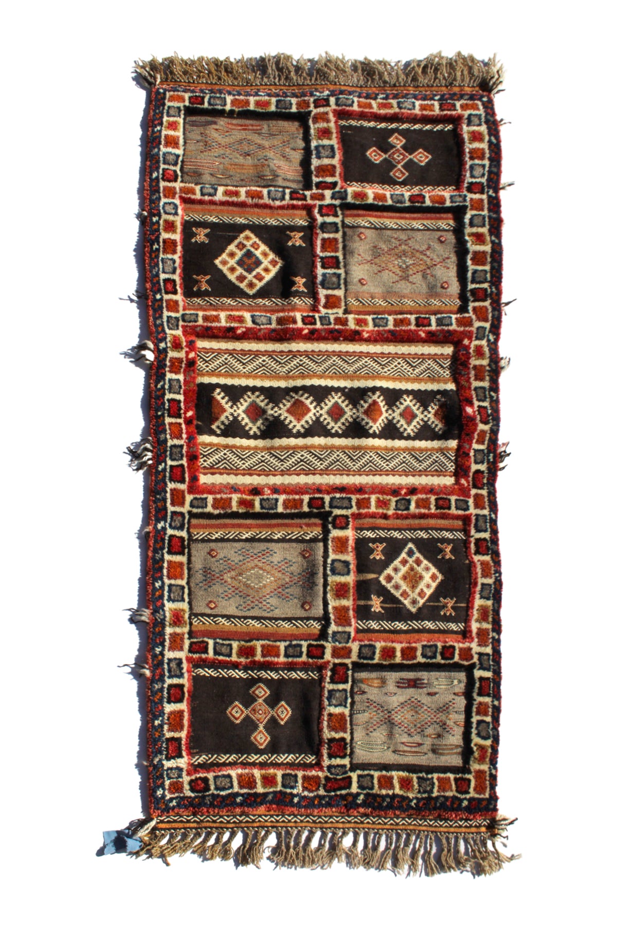 Authentic Moroccan Berber Kilim Rug  Picasso Taznakht T63. Handmade tribal rug, expertly woven with traditional craftsmanship 150x60 cm