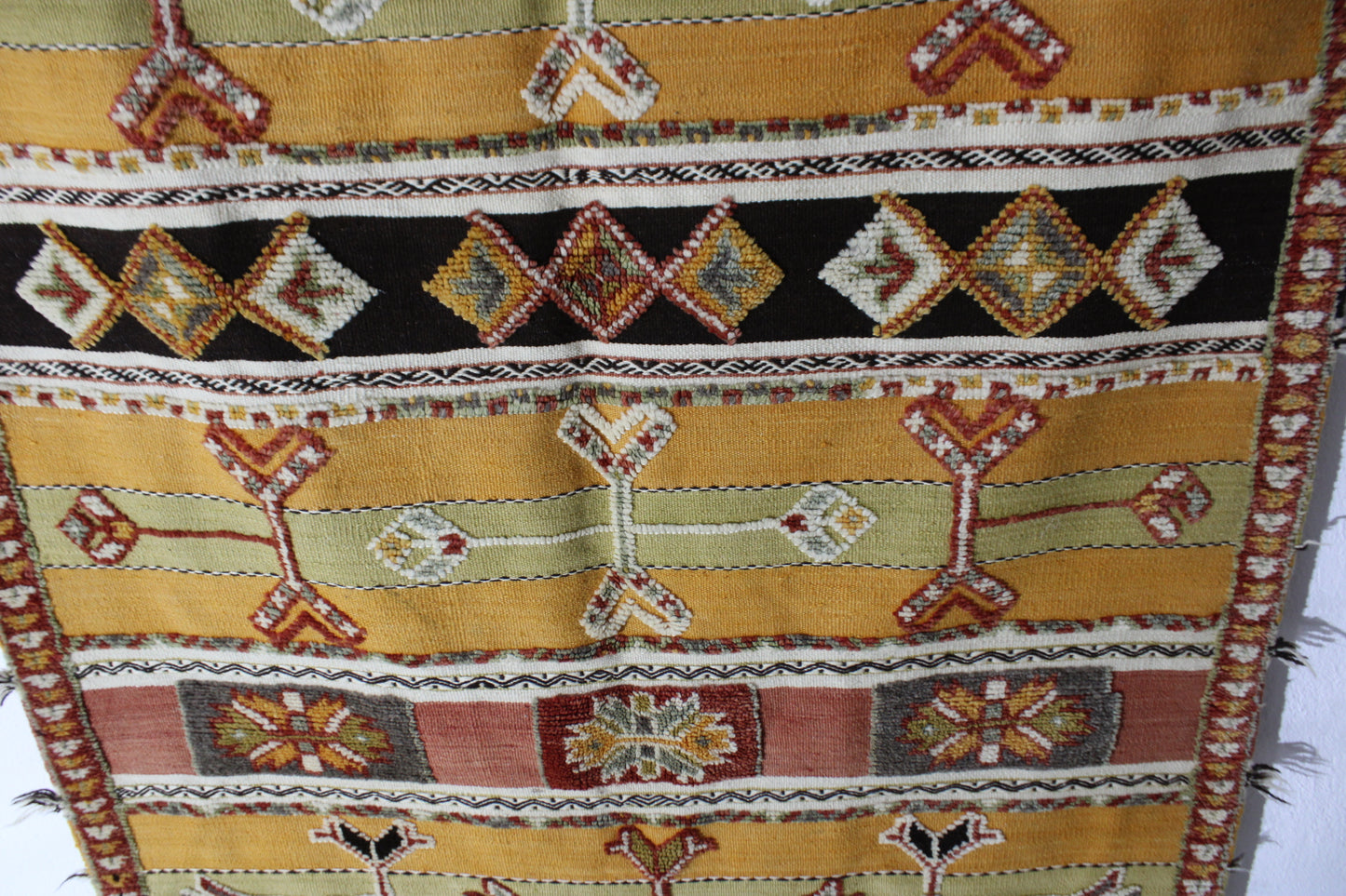 Glaoui Moroccan Rug – 4.26 ft × 6.56 ft (130 × 200 cm) – Handwoven Berber Wool Carpet