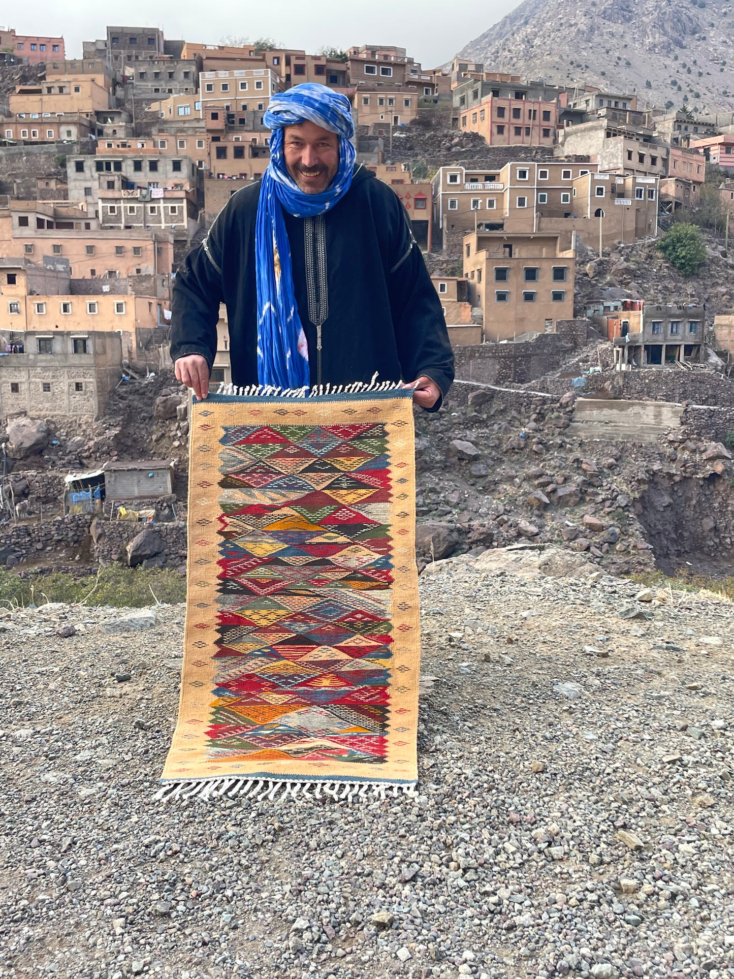 Modern Picasso Art Carpet – 120x70 cm (3.9 x 2.3 ft), Reversible Wool Rug with Artistic Pattern