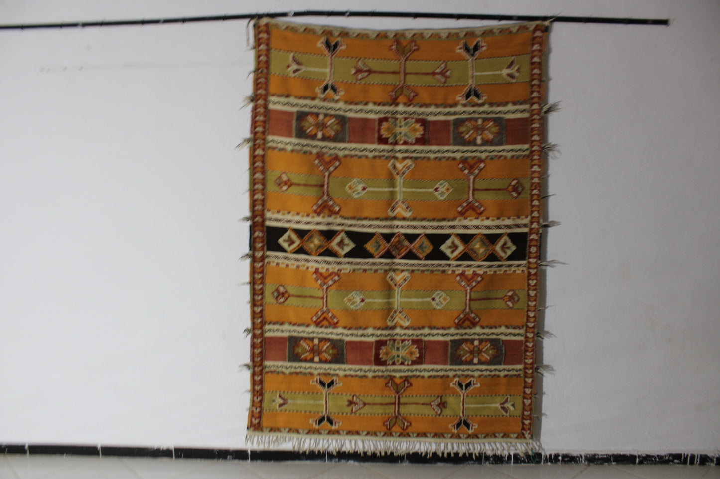 Glaoui Moroccan Rug – 4.26 ft × 6.56 ft (130 × 200 cm) – Handwoven Berber Wool Carpet