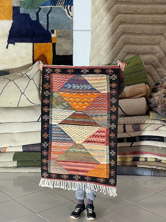 Moroccan Picasso Abstract Kilim – Artisan Woven Rug 120x100 cm