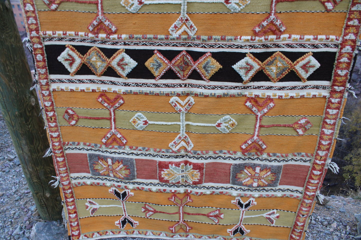 Glaoui Moroccan Rug – 4.26 ft × 6.56 ft (130 × 200 cm) – Handwoven Berber Wool Carpet