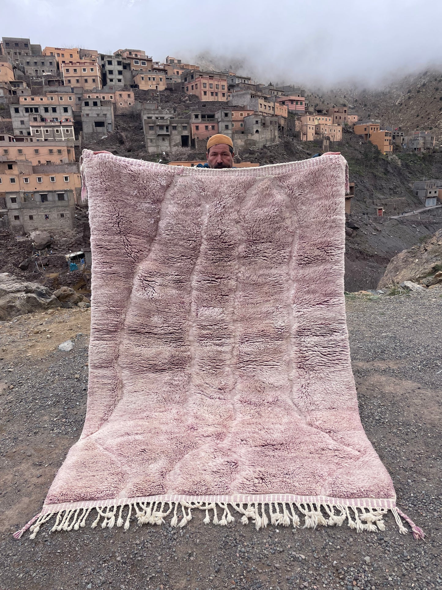 Beni Rug Studio Authentic Beni Rugs Beni Ourain Loom The Beni Rug Co Handwoven Beni Rugs Atlas Beni Rugs Nomadic Beni Rugs Beni Wool Creations The Moroccan Rug Loft Berber Beni Rugs available to ship size 230x155 cm.