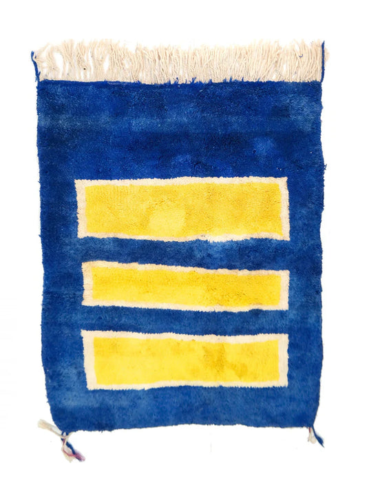 beni imlil rug, beni rug, moroccan rug, handwoven berber rug, blue yellow rug, modern berber design, moroccan wool rug, 150x100 rug, small area rug, atlas mountains rug, handmade morocco rug, bohemian decor rug, artisan wool rug, fringe rug, blue beni rug, yellow pattern rug, minimalist moroccan rug