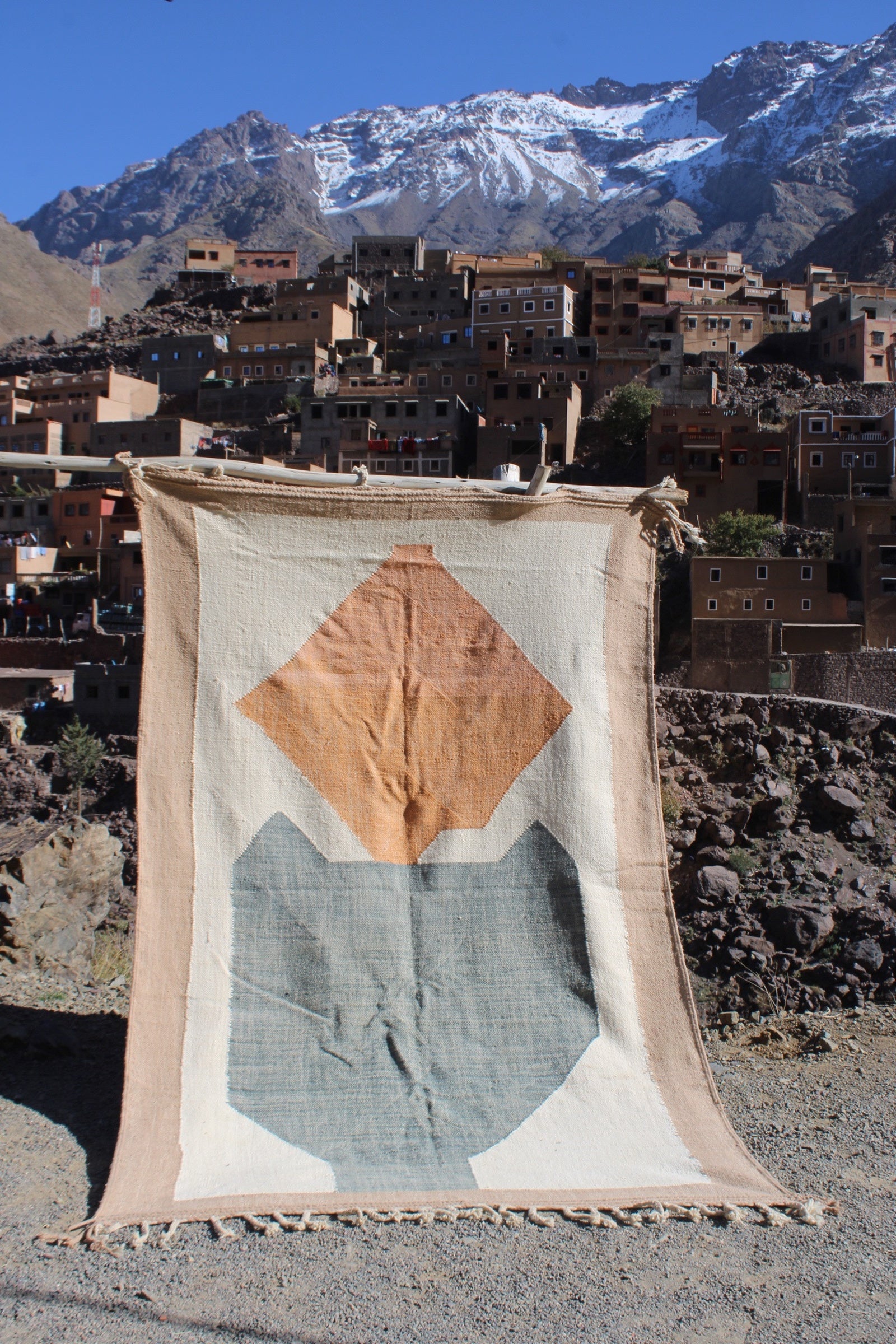 zanafi, zanafi rug, zanafi carpet, moroccan rug, berber rug, handmade rug, handwoven moroccan carpet, atlas mountains rug, wool rug, tribal rug, geometric rug, modern boho rug, artisanal rug, authentic moroccan rug, large moroccan rug, flatwoven rug, moroccan home decor, berber craftsmanship, unique moroccan textile